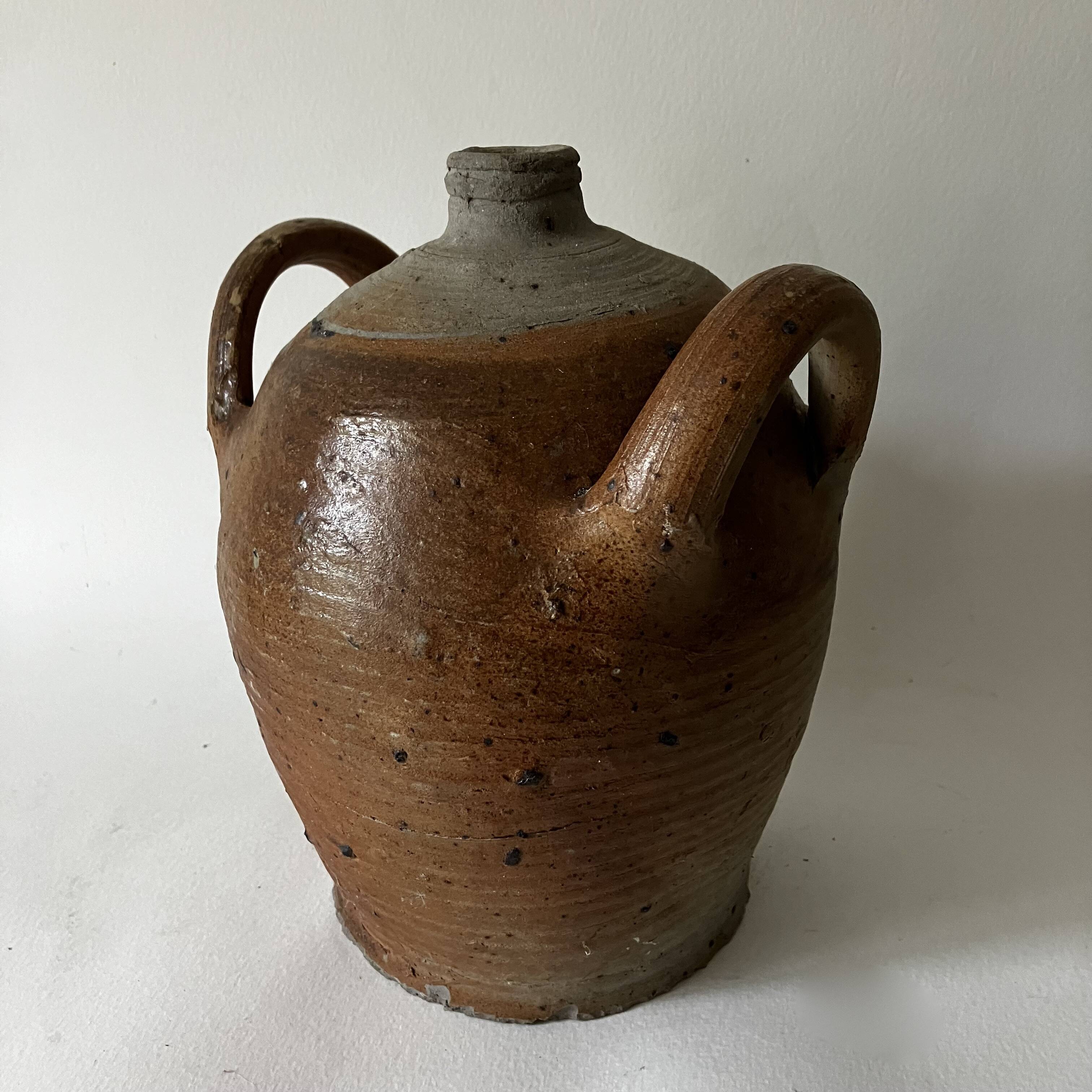 Small oil jar, old pottery