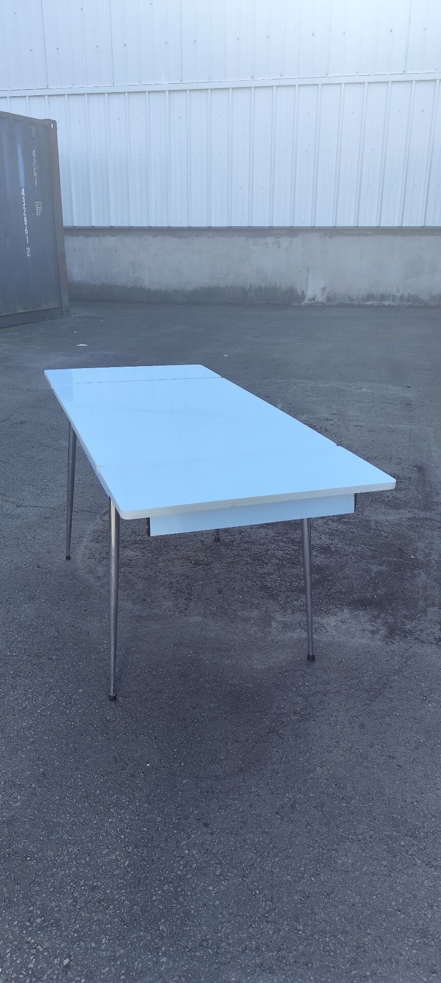 Blue formica extendable table