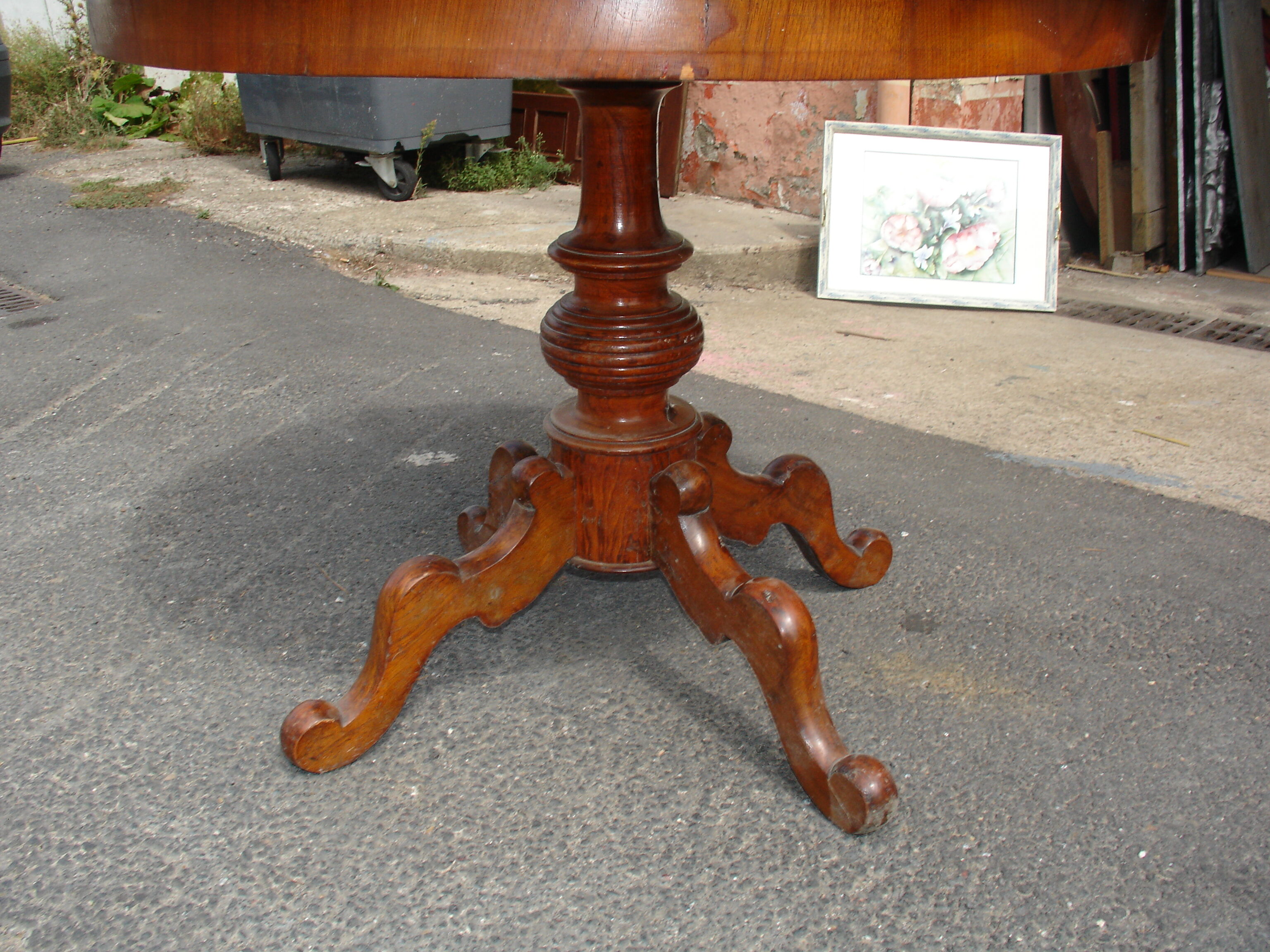 19th century walnut pedestal table