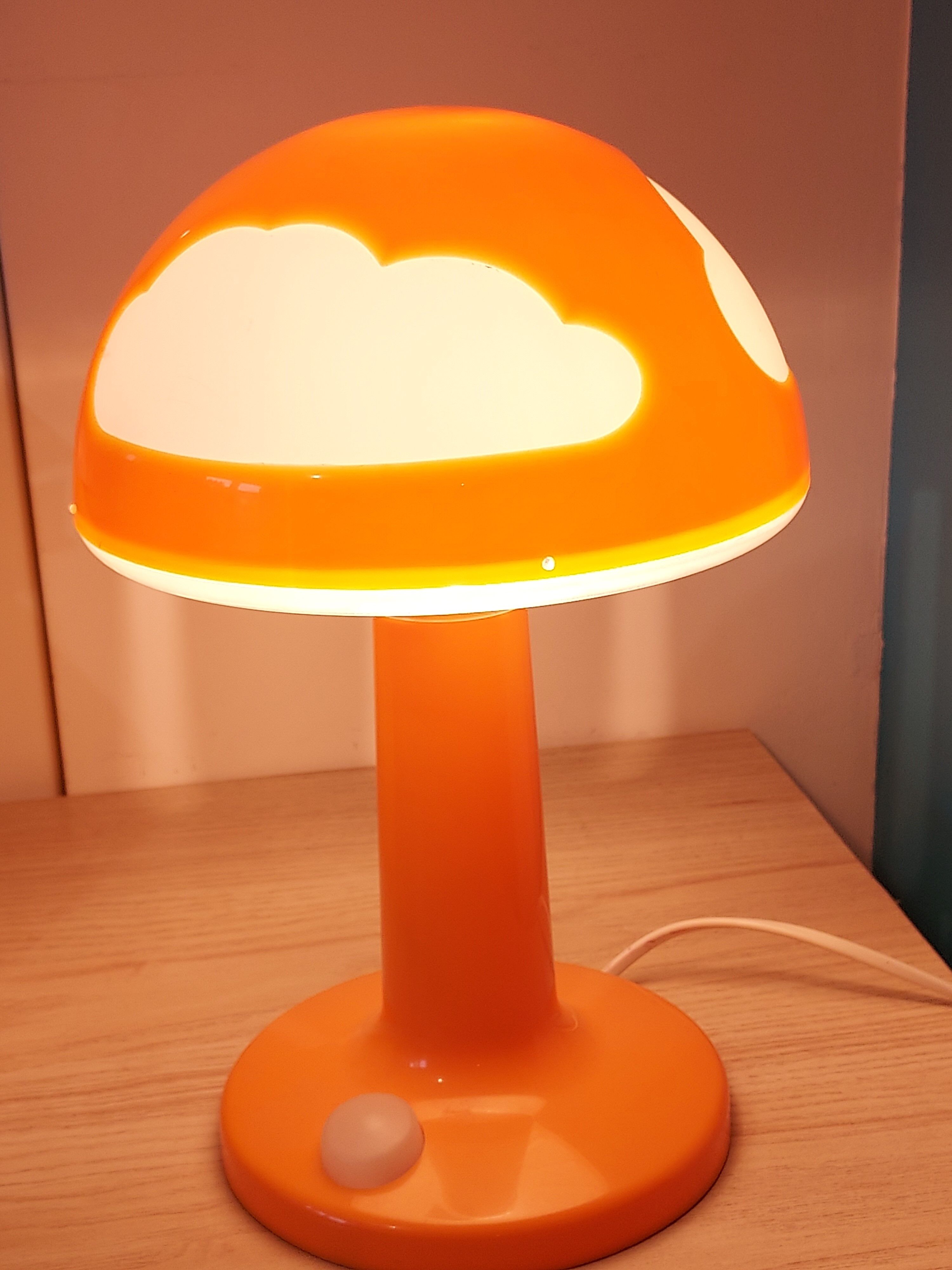 Orange ikea Skojig lamp