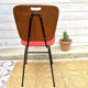 Chaise rouge et bois