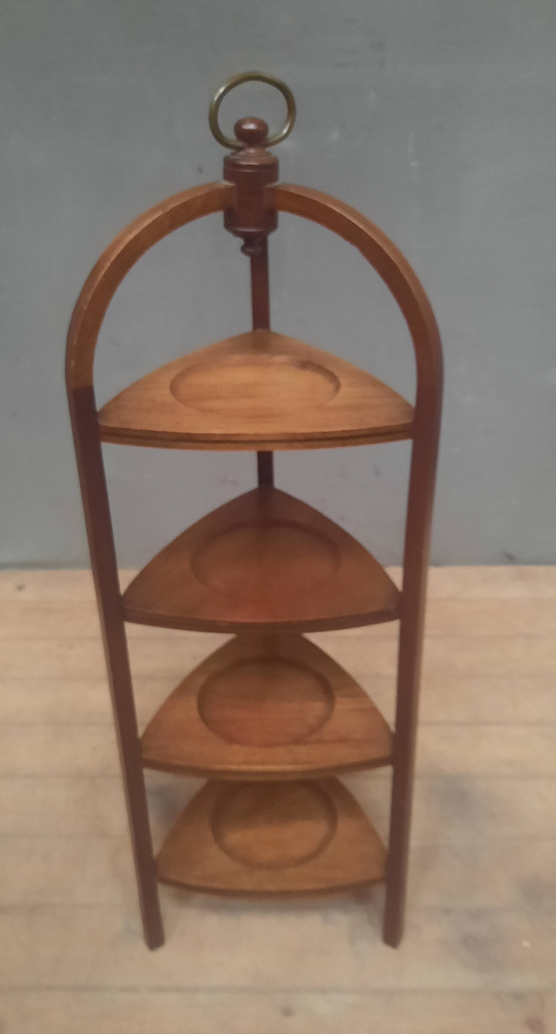 Mahogany plate holder