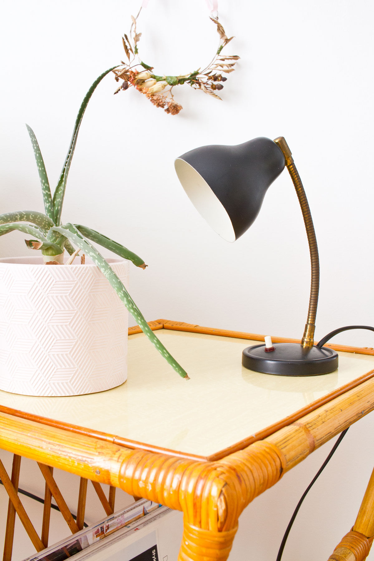 Black lamp