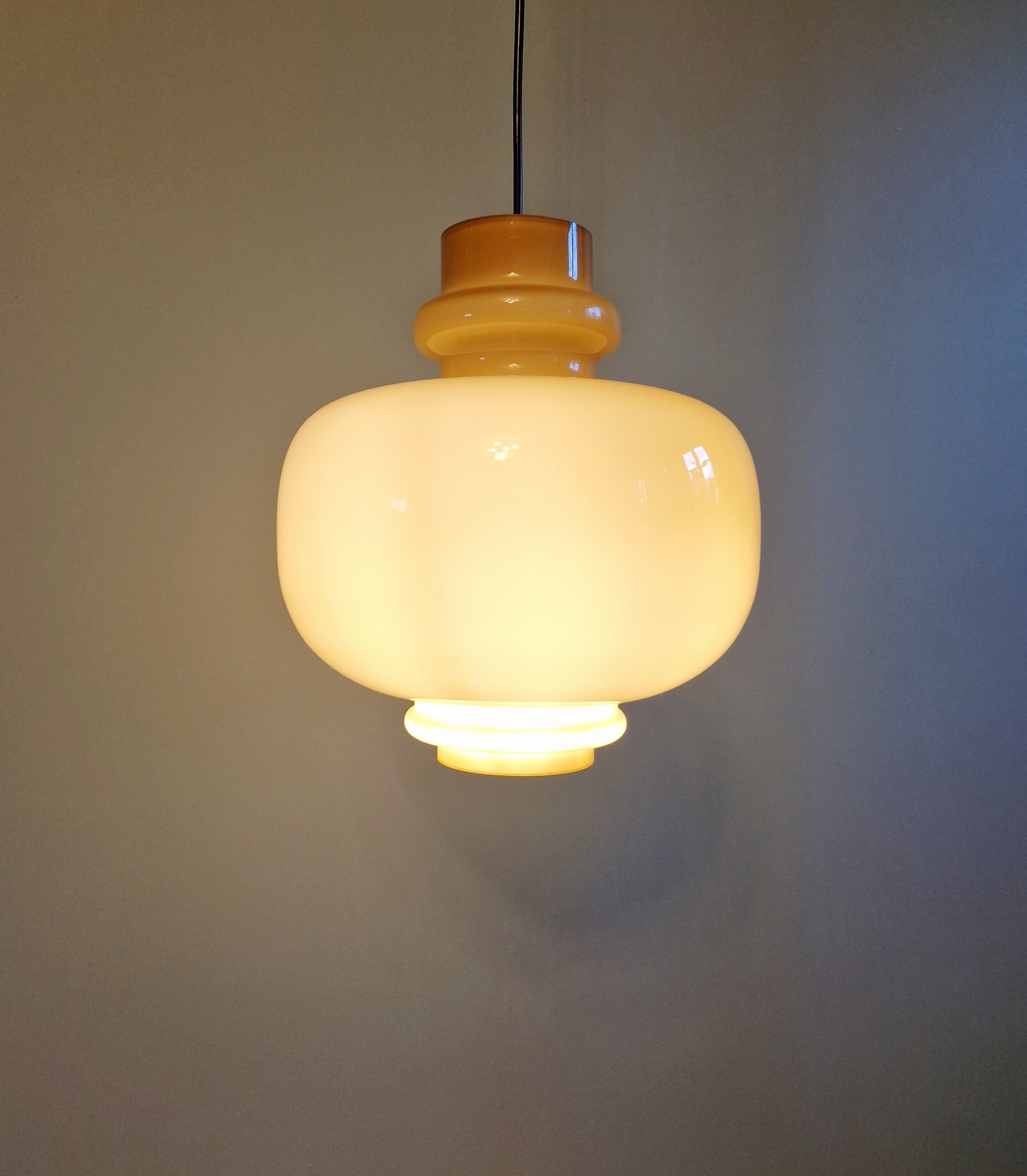 Scandinavian suspension light in mustard opaline, H-A Jakobsson, 1970.