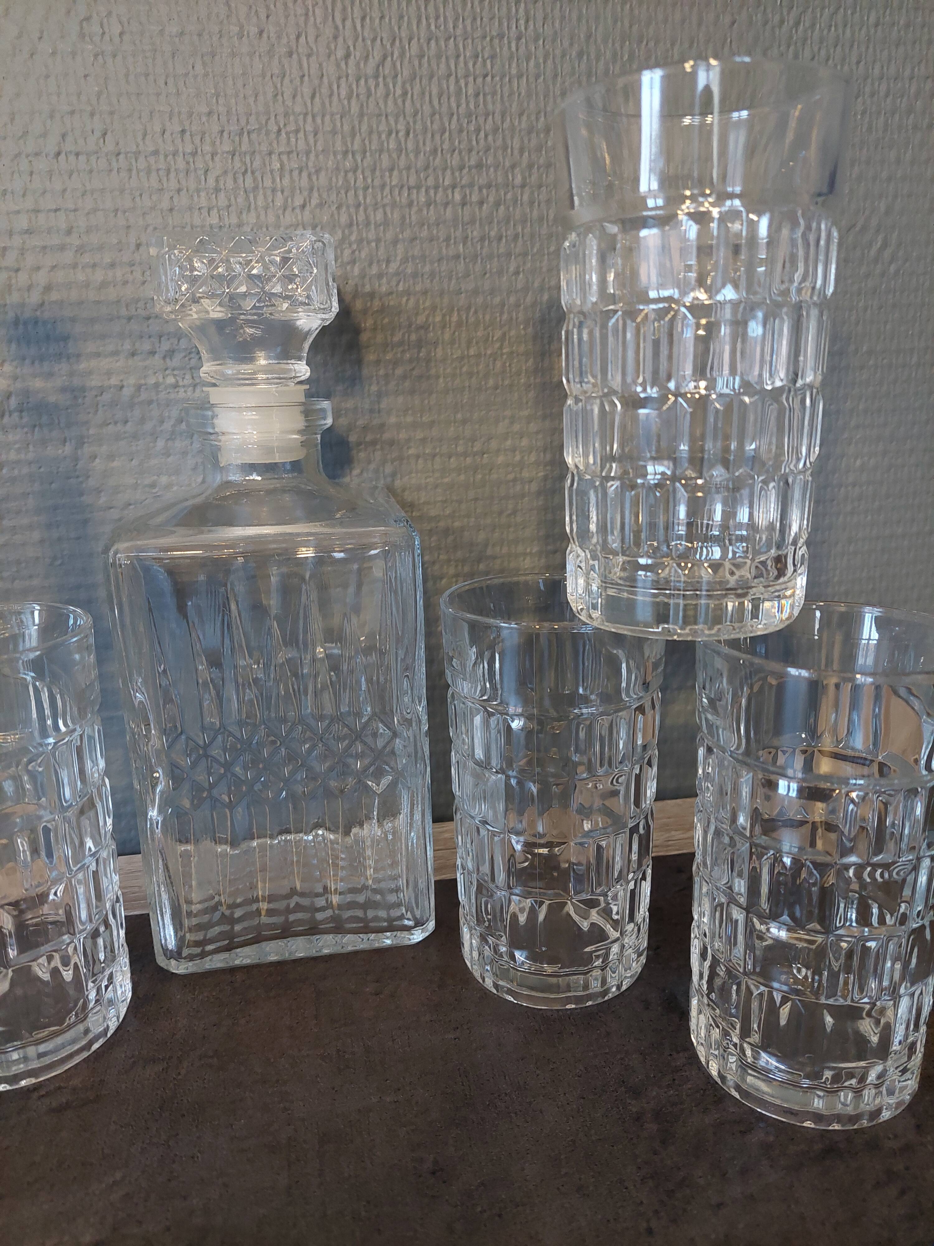Whisky glasses and decanter