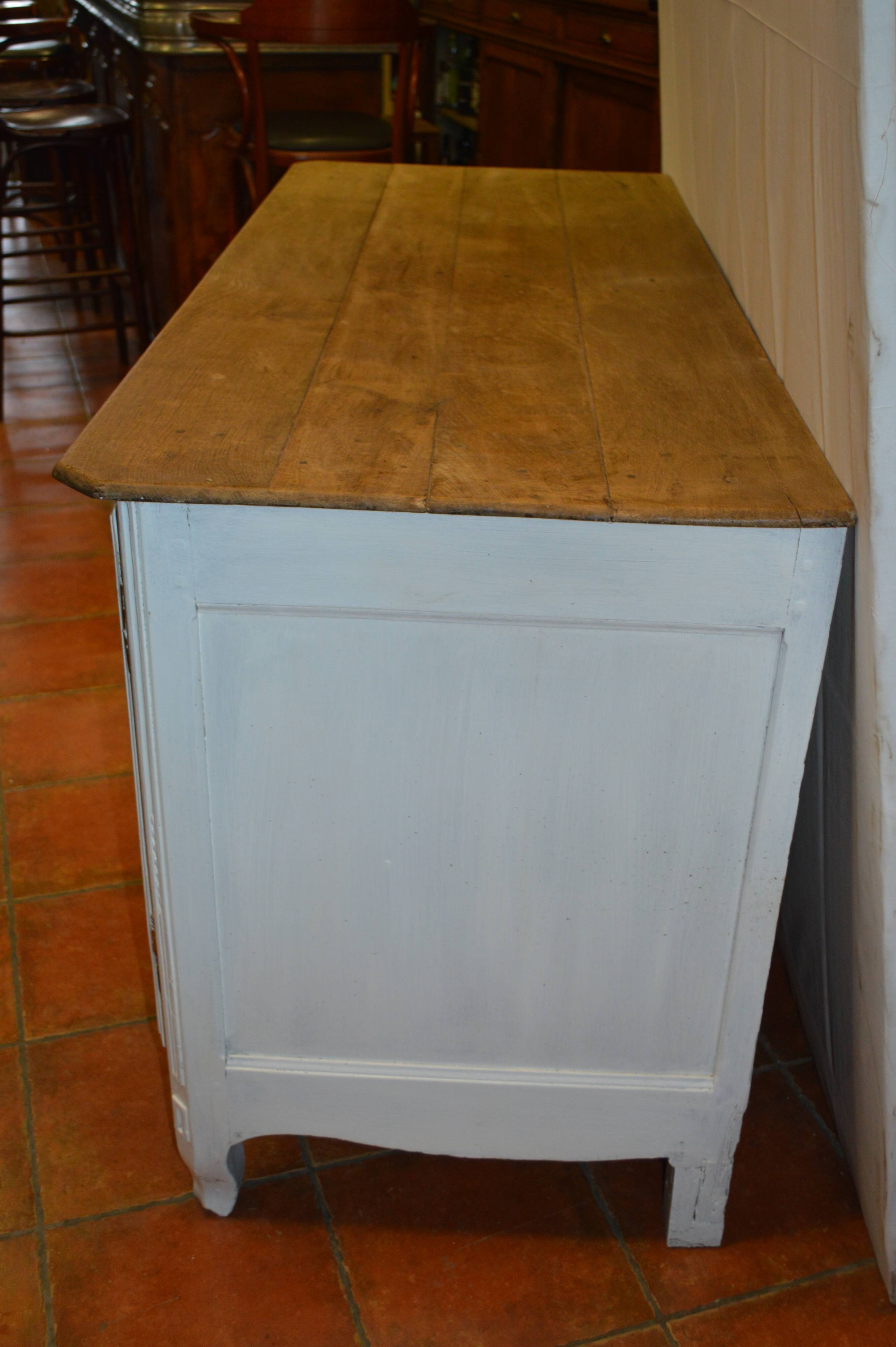 Double door skated oak buffet