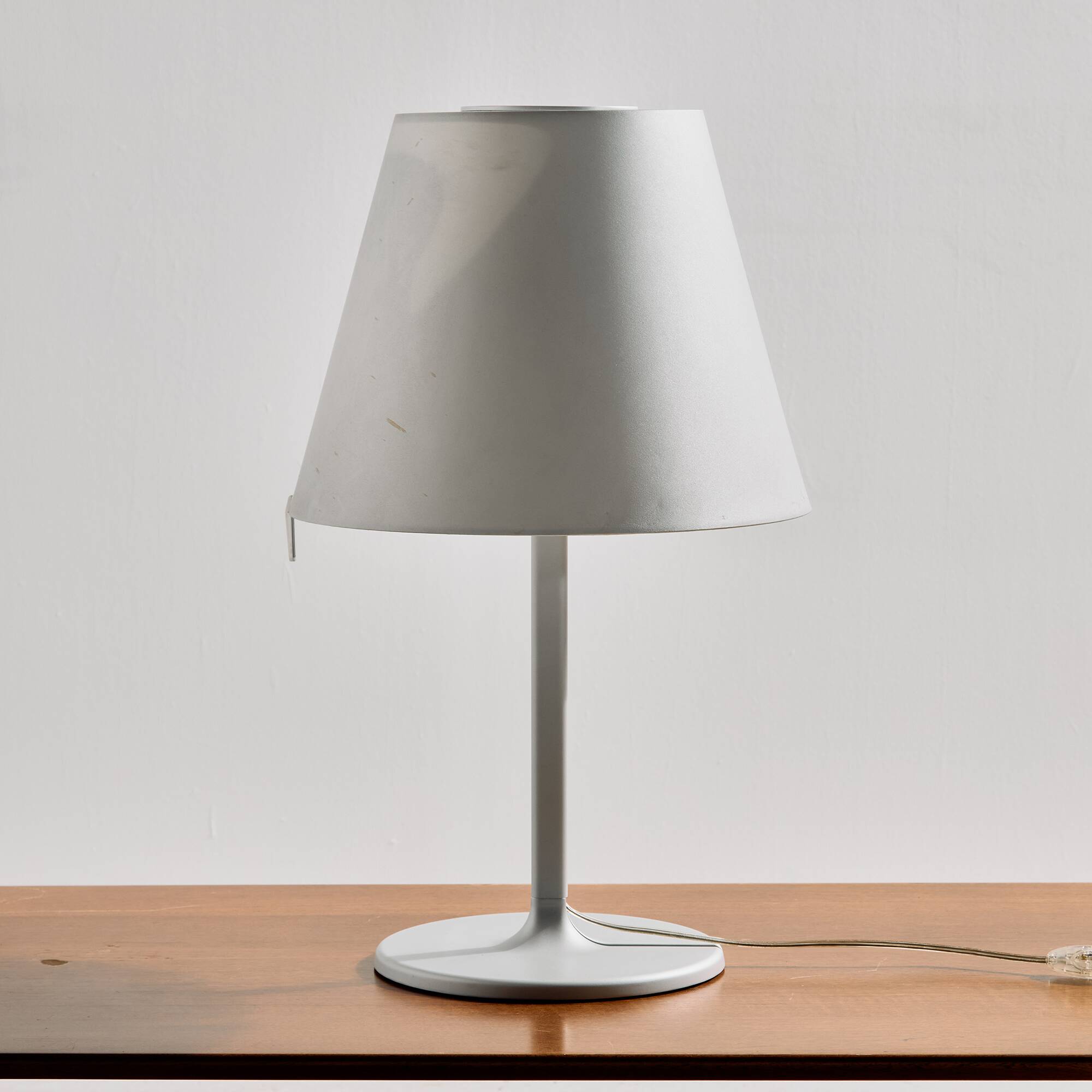 Melampo table lamp by Adrien Gardère for Artemide