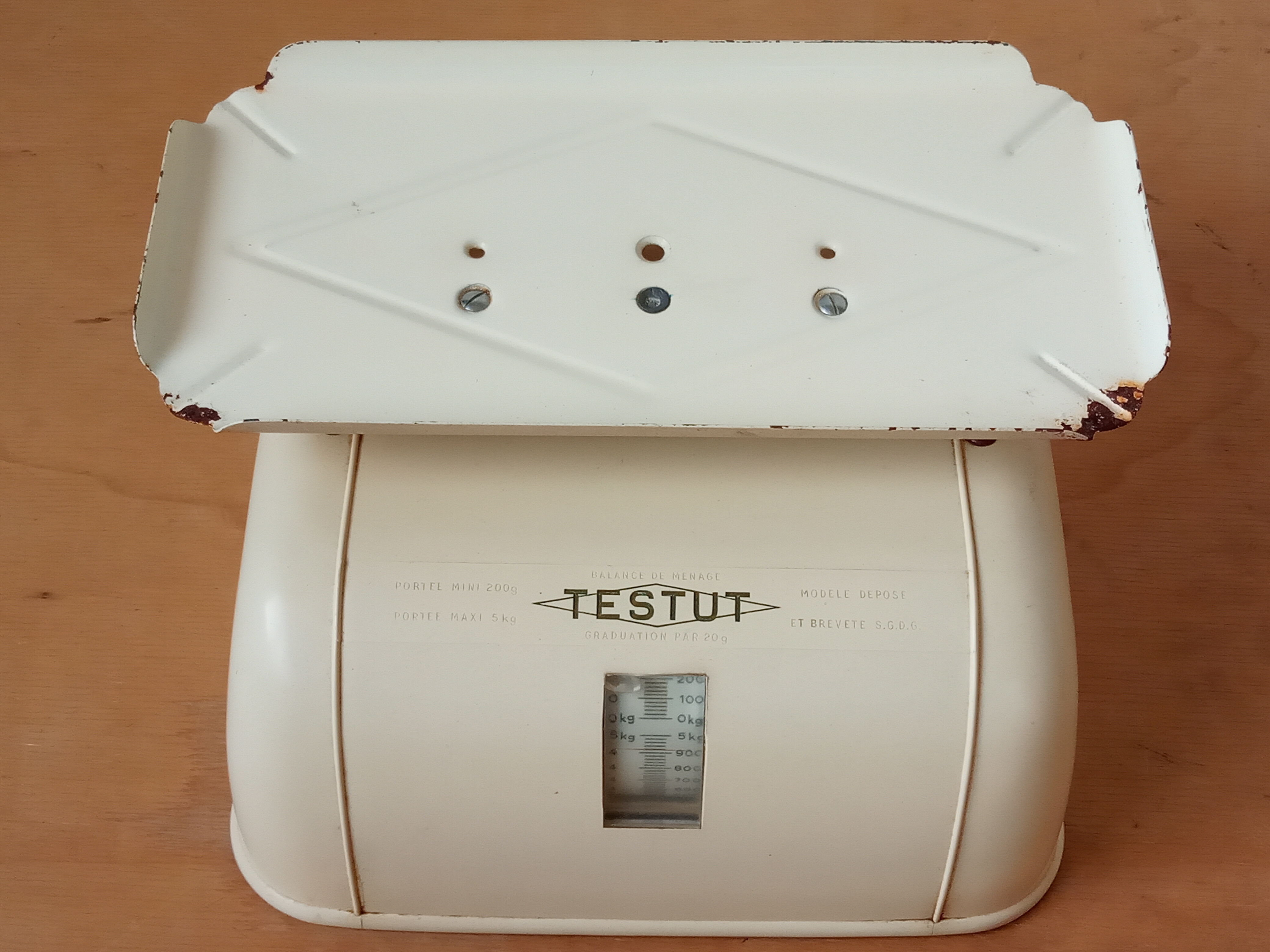 Testut kitchen scale, 50s