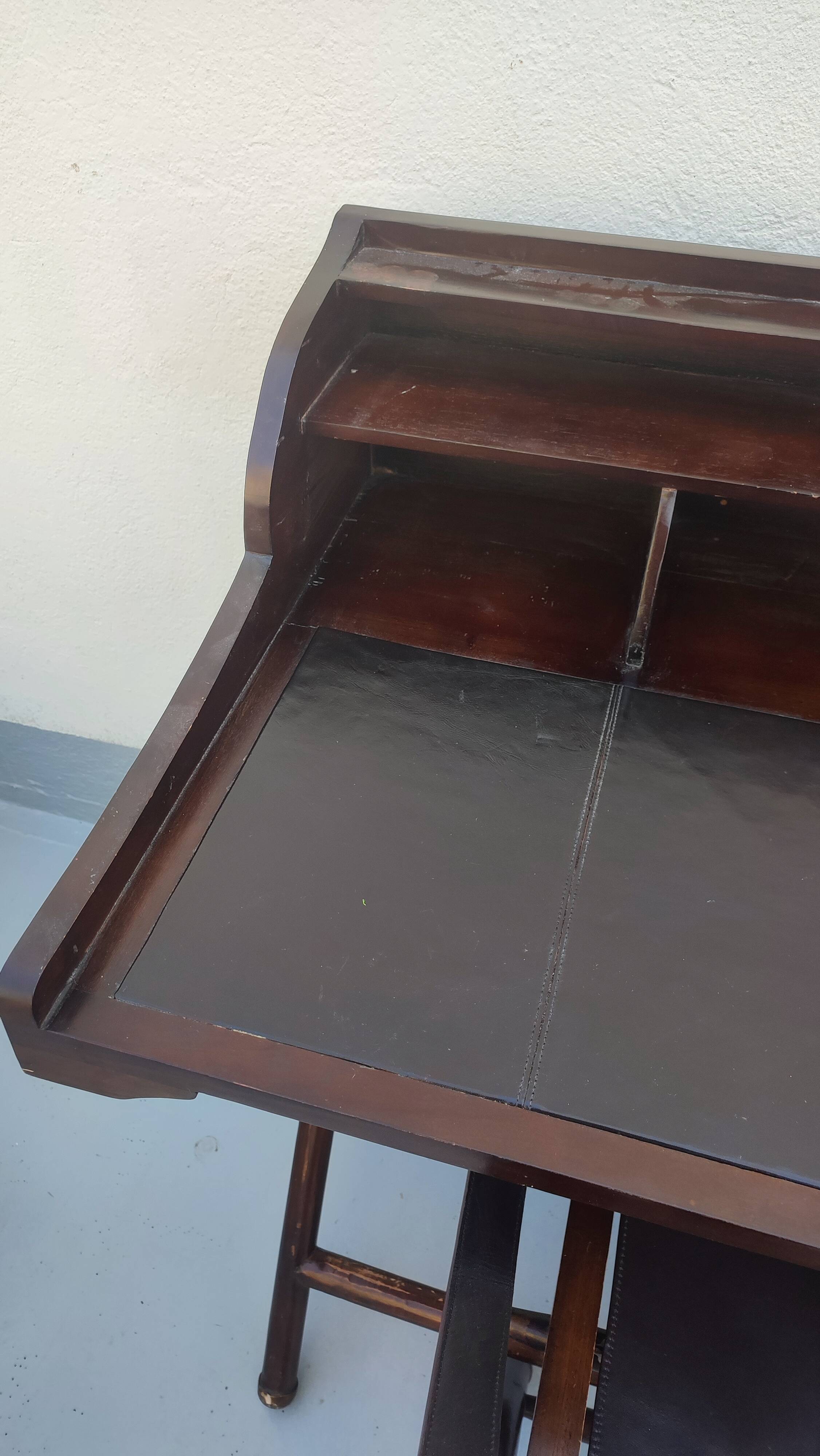 Colonial desk in wood and leather with armchair