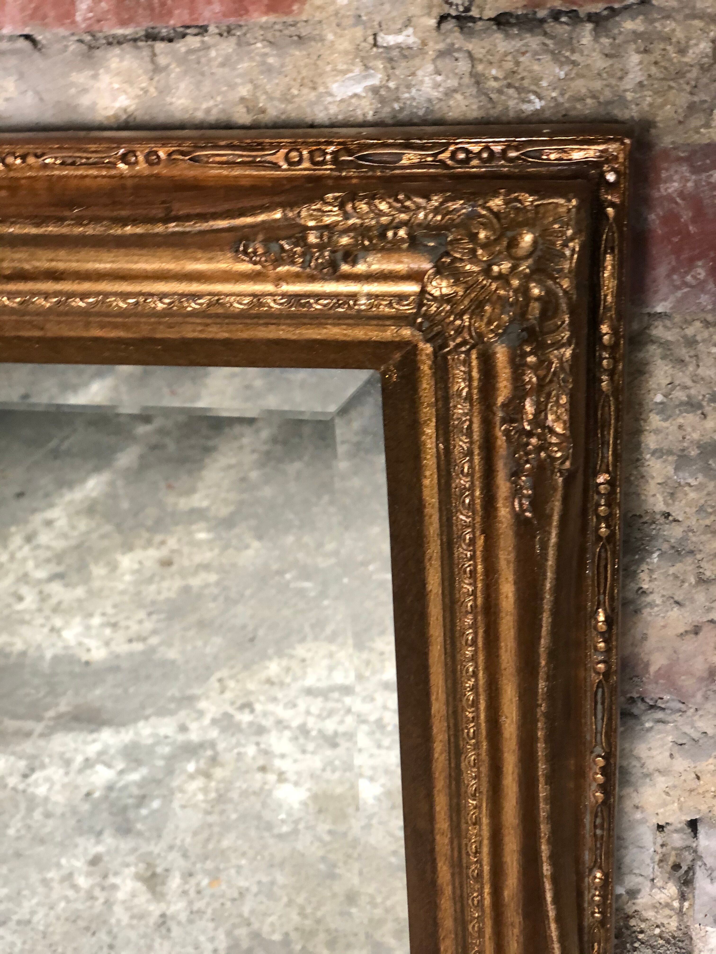 Oval mirror style Louis XV patinated gold 63 x 53 cm