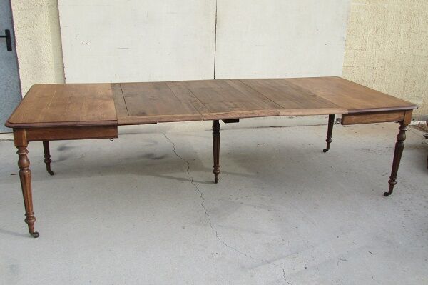 Old dining table opening 5 feet