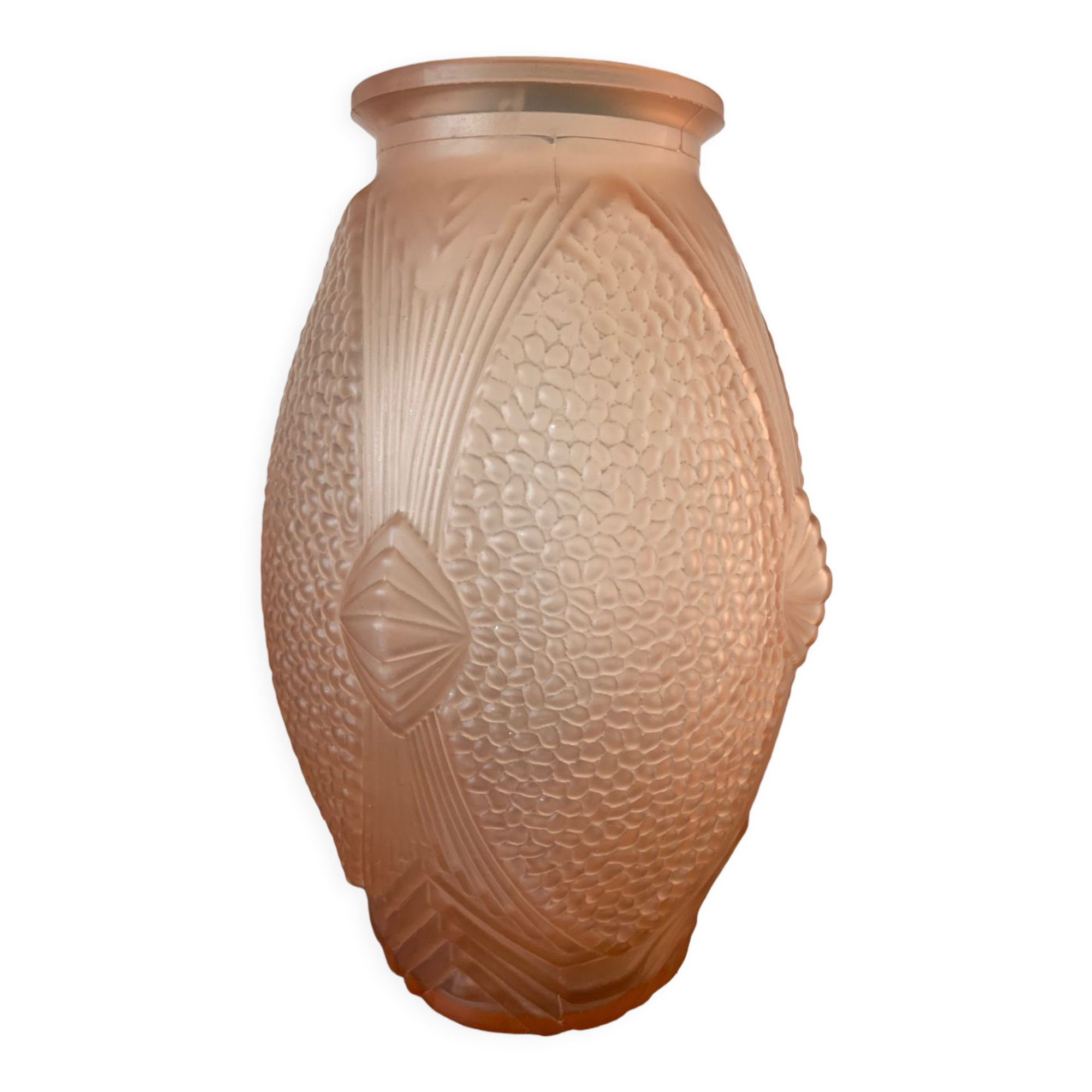 Art deco vase in powder pink glass
