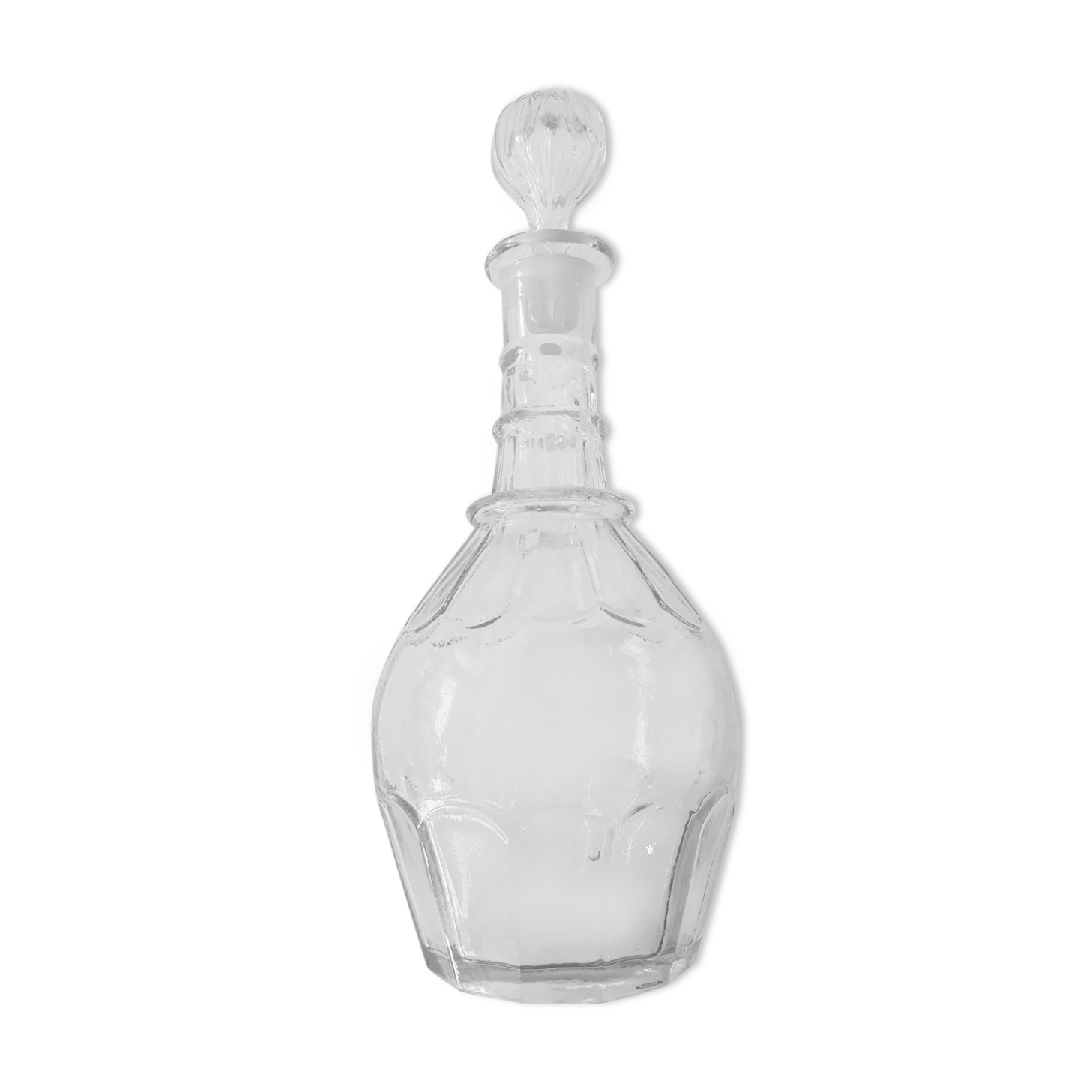 Moulded glass carafe