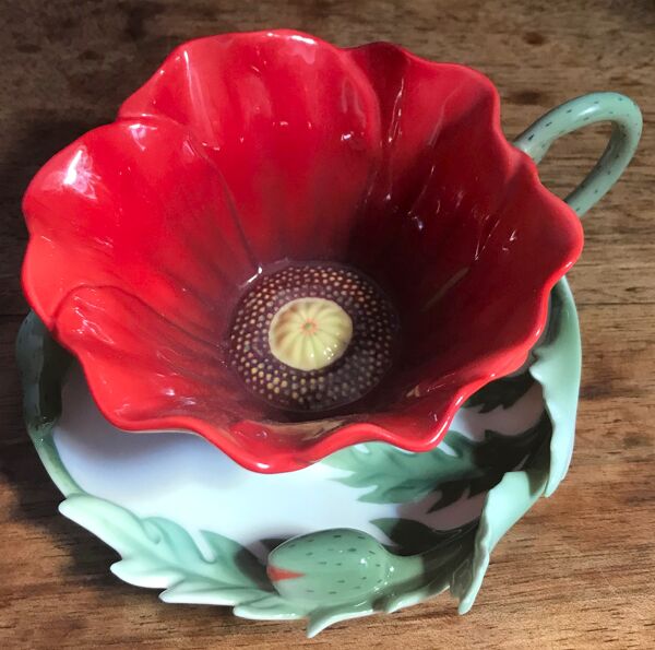 Tasse à cafe avec sa sous tasse, porcelaine Franz