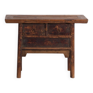 Console ancienne chinoise à trois tiroirs et patine sombre – Chine, vers 1900