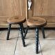 Duo de tabourets tripodes