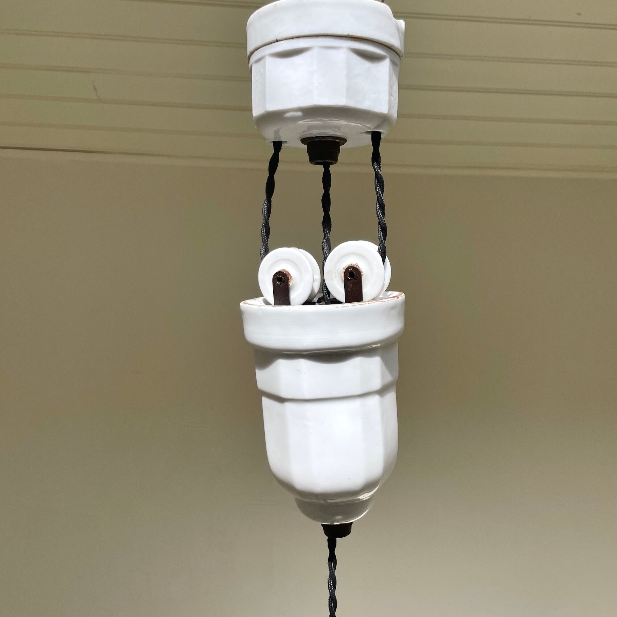 Opaline art deco suspension / rise and fall