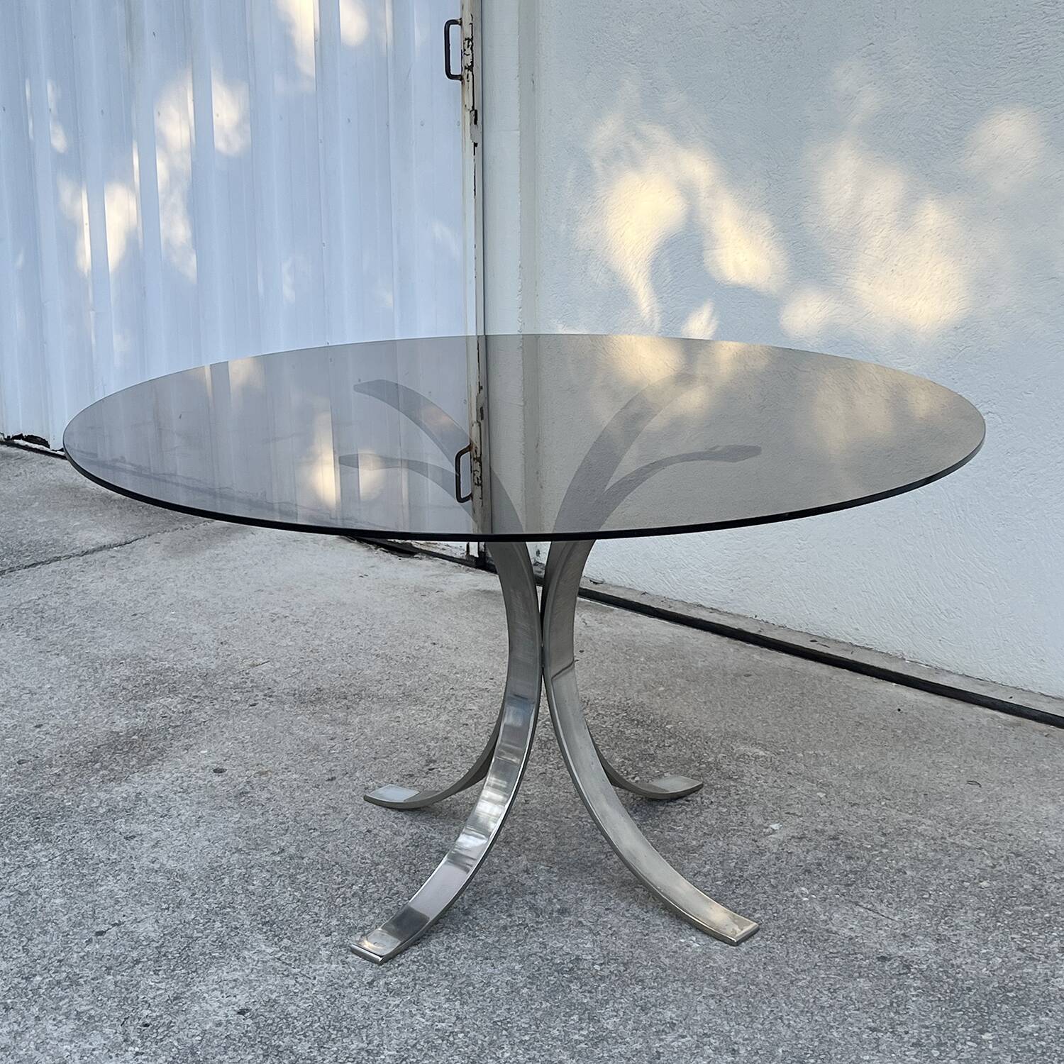 Italian design glass table from the 80s