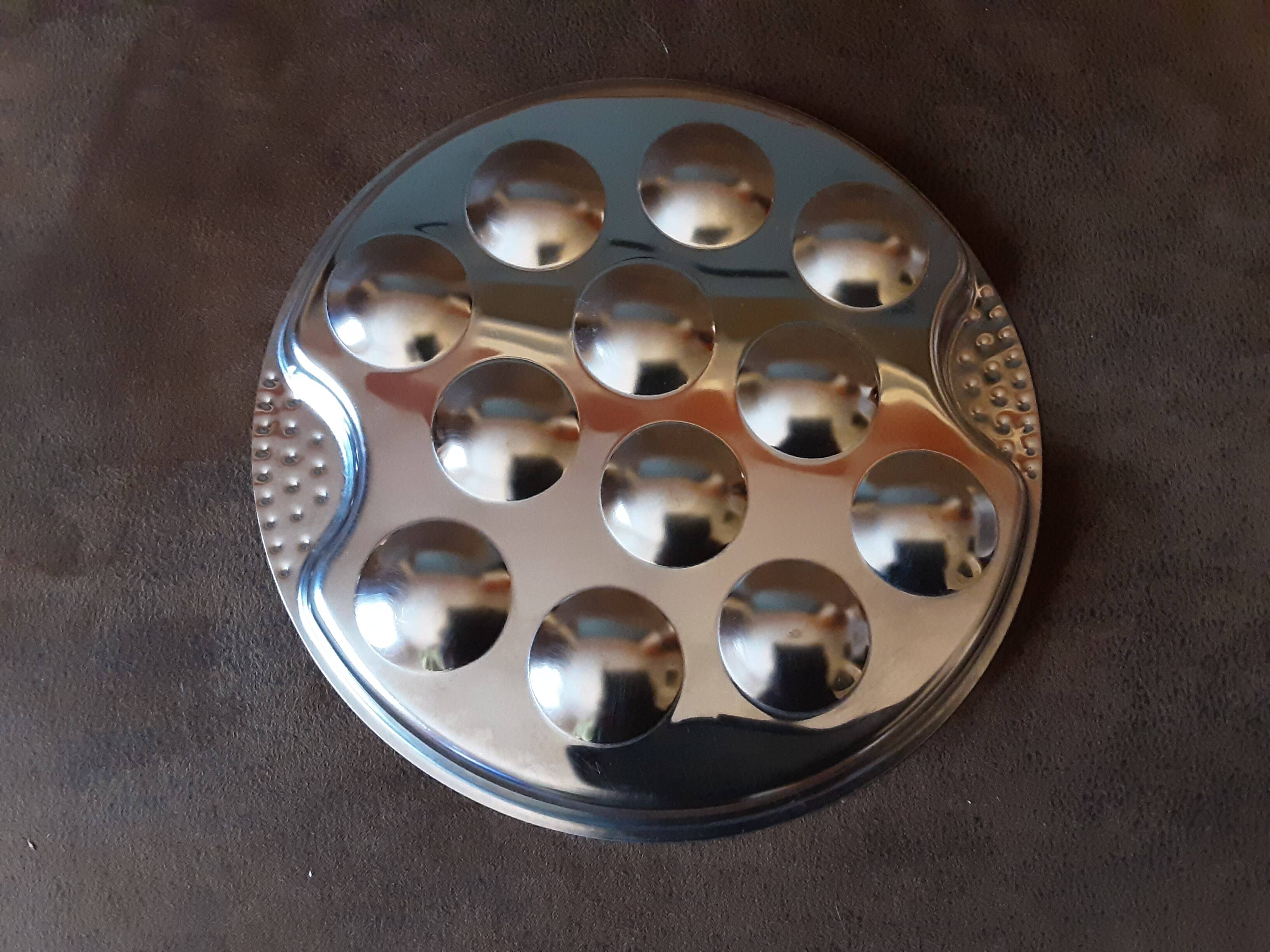 Set of 6 metal snail plates