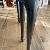 Extendable half-moon table