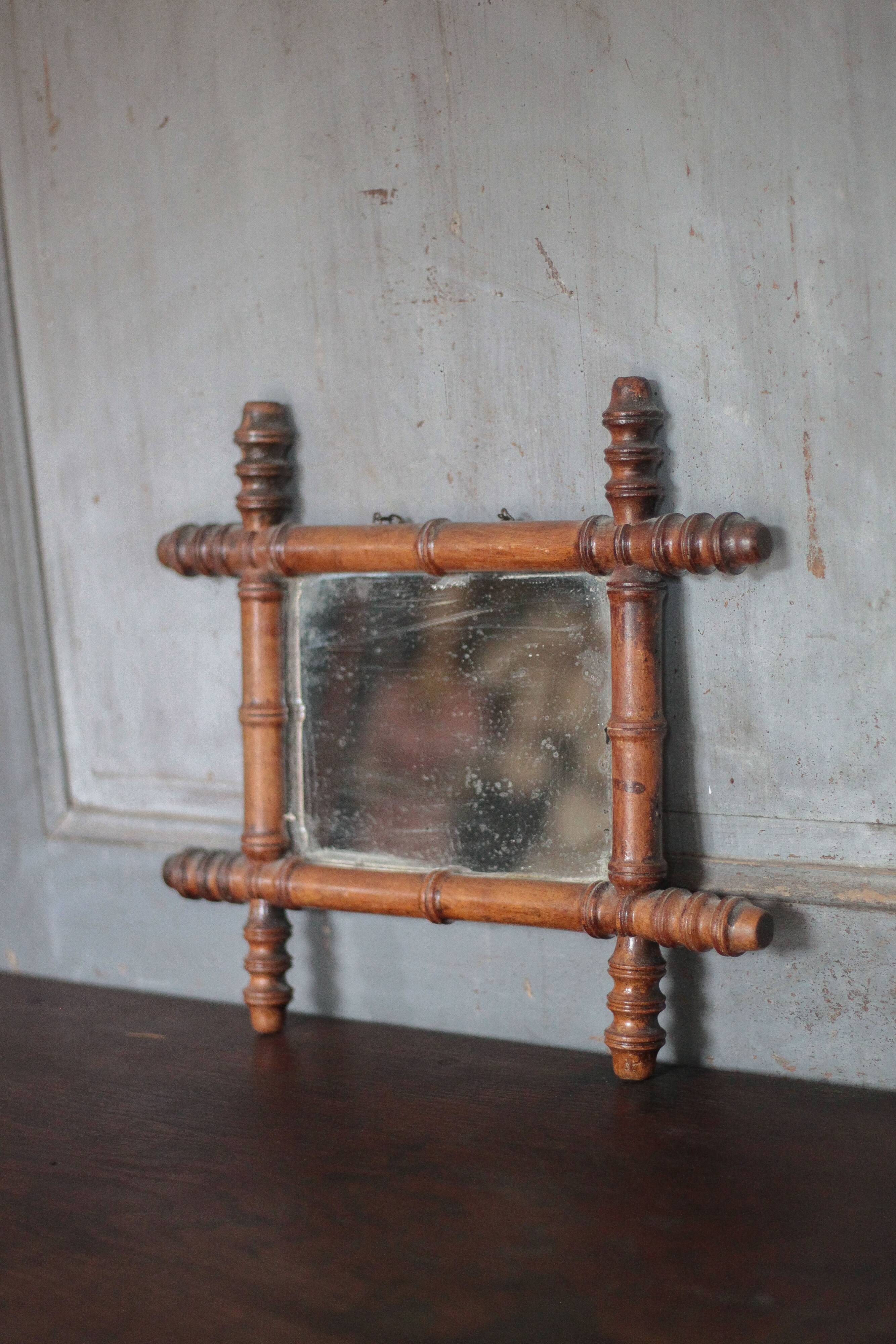 Wooden bamboo imitation mirror, antique mirror, hanging mirror.