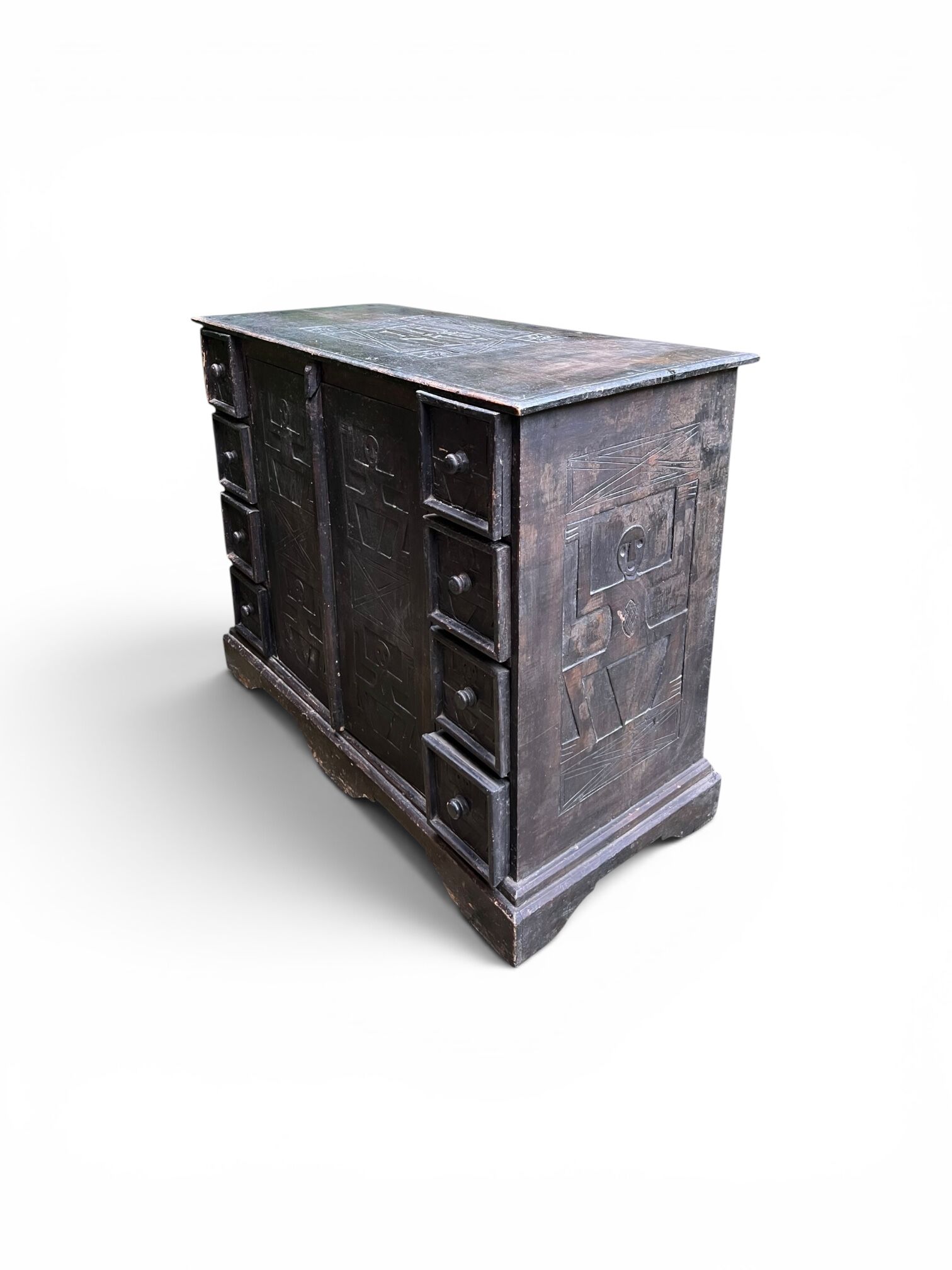 Buffet Dogon in carved solid wood - Tribal & Brutalist Style