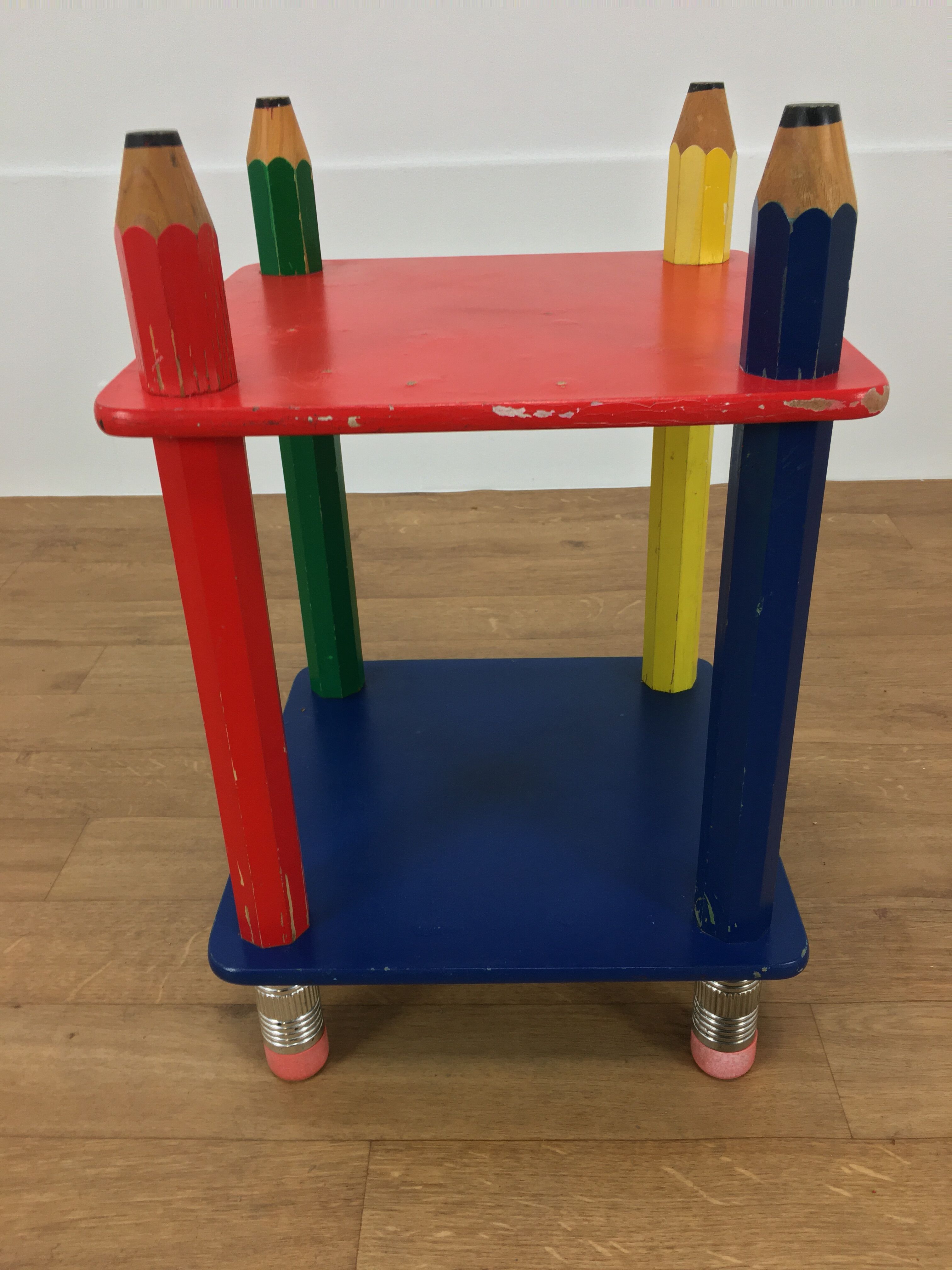 Chevet enfant crayon de Pierre Sala