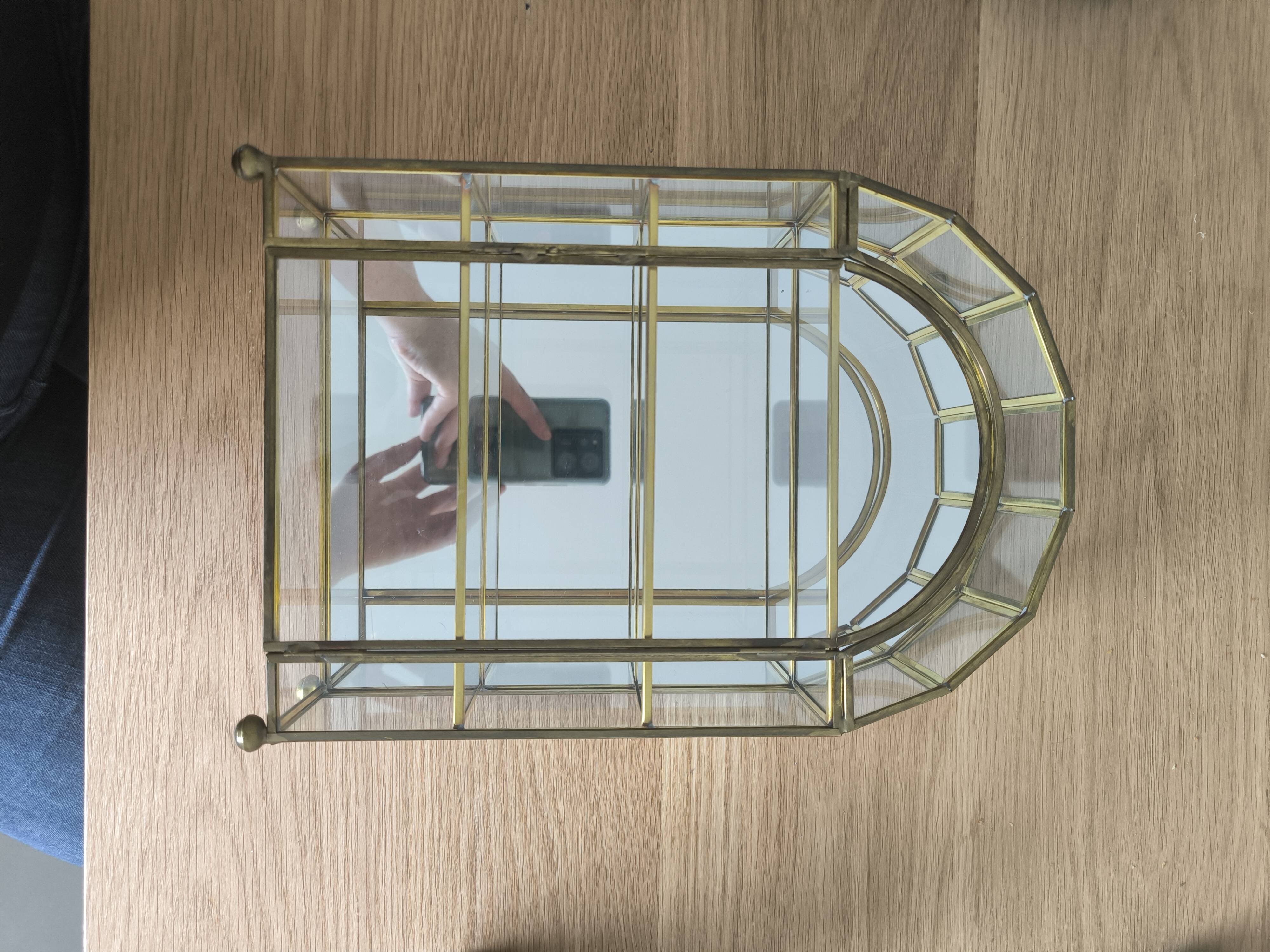 Showcase for miniature