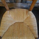 Low ash straw chair