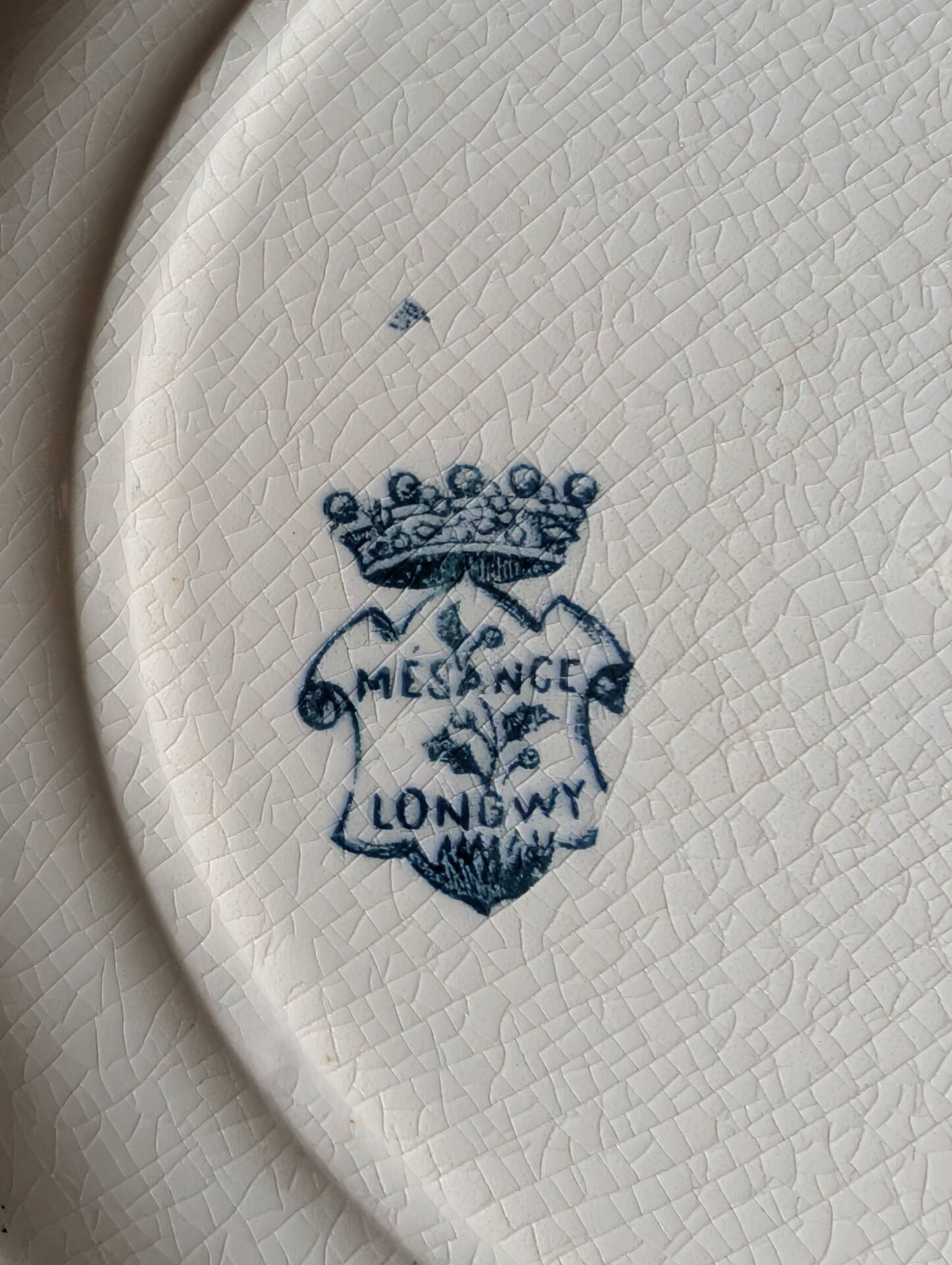 Flat plate Longwy "Mésange" – Terre de Fer, late 19th century