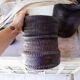 Pot gravé en bois