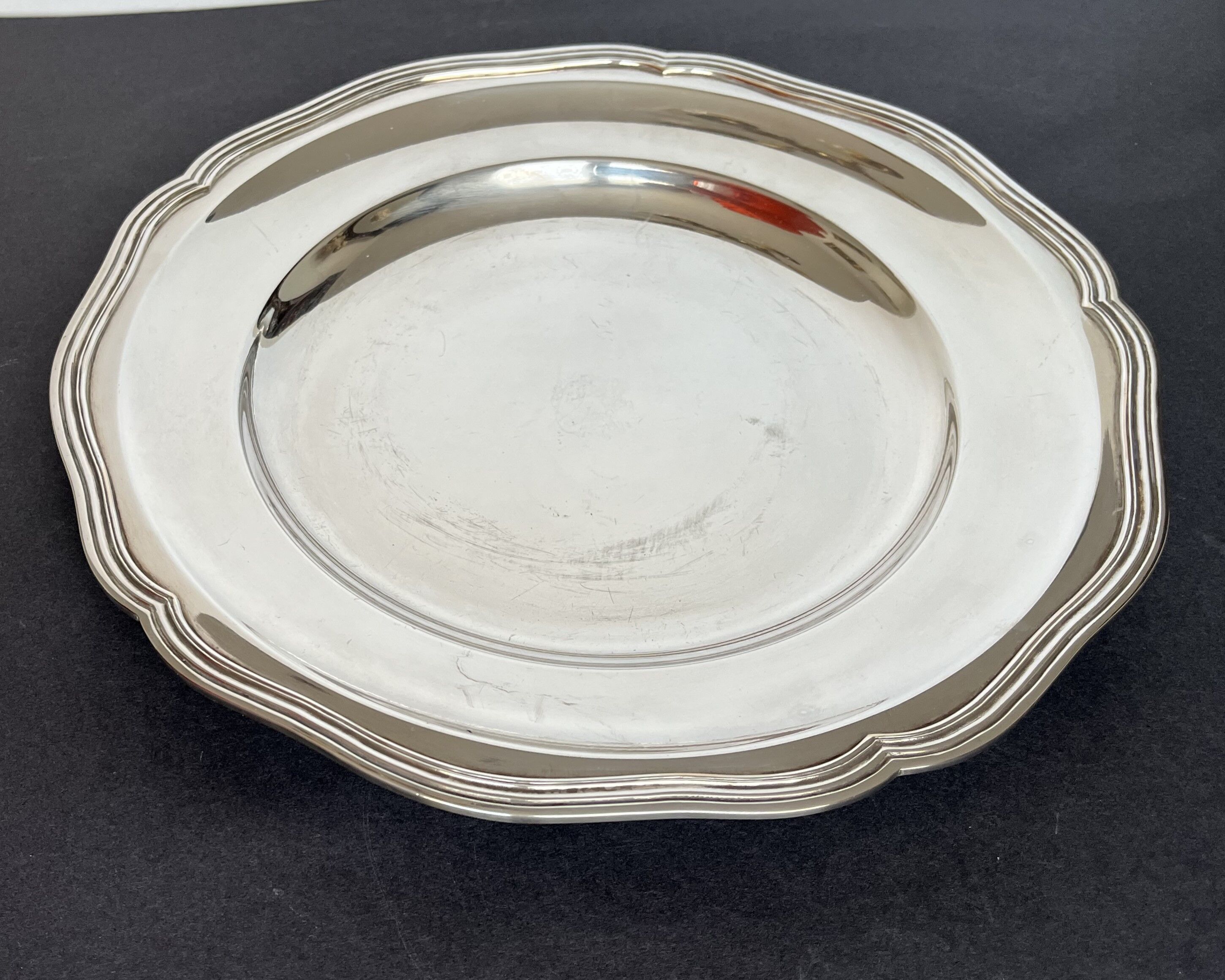 Round silver metal dish
