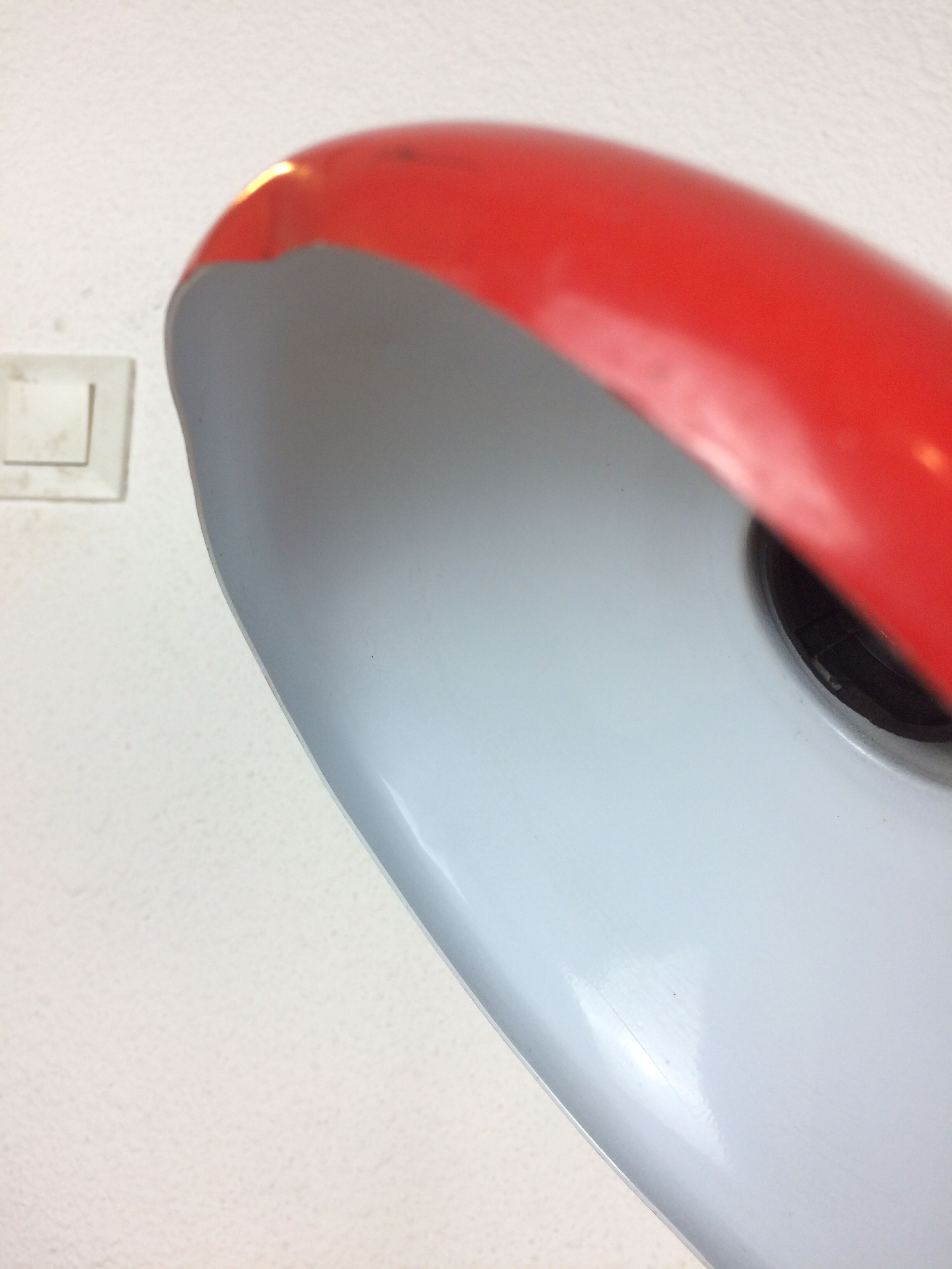 Lampe de bureau vintage en métal rouge
