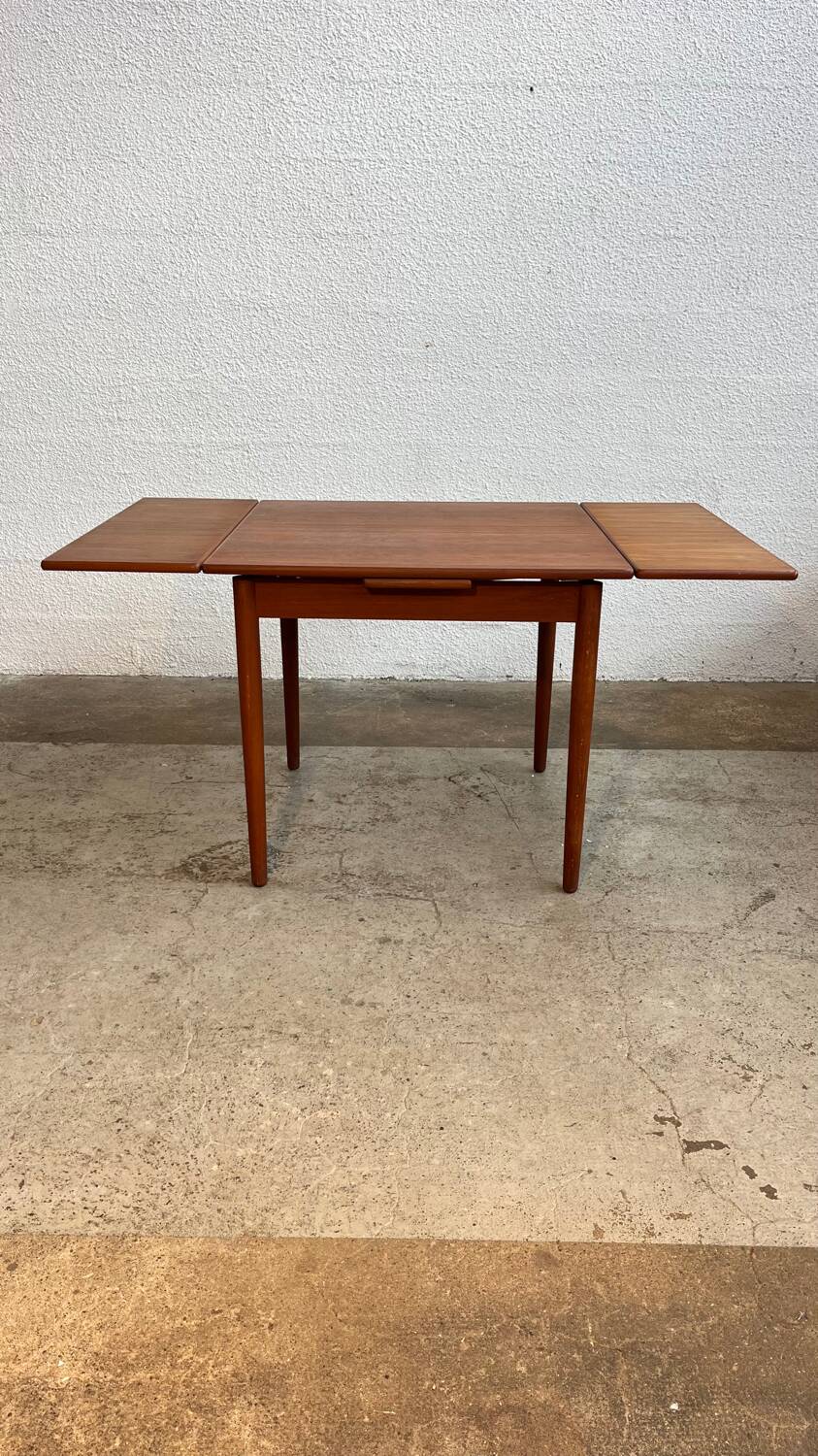 Table scandinave avec rallonges