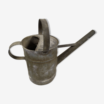 Old zinc watering can for the garden