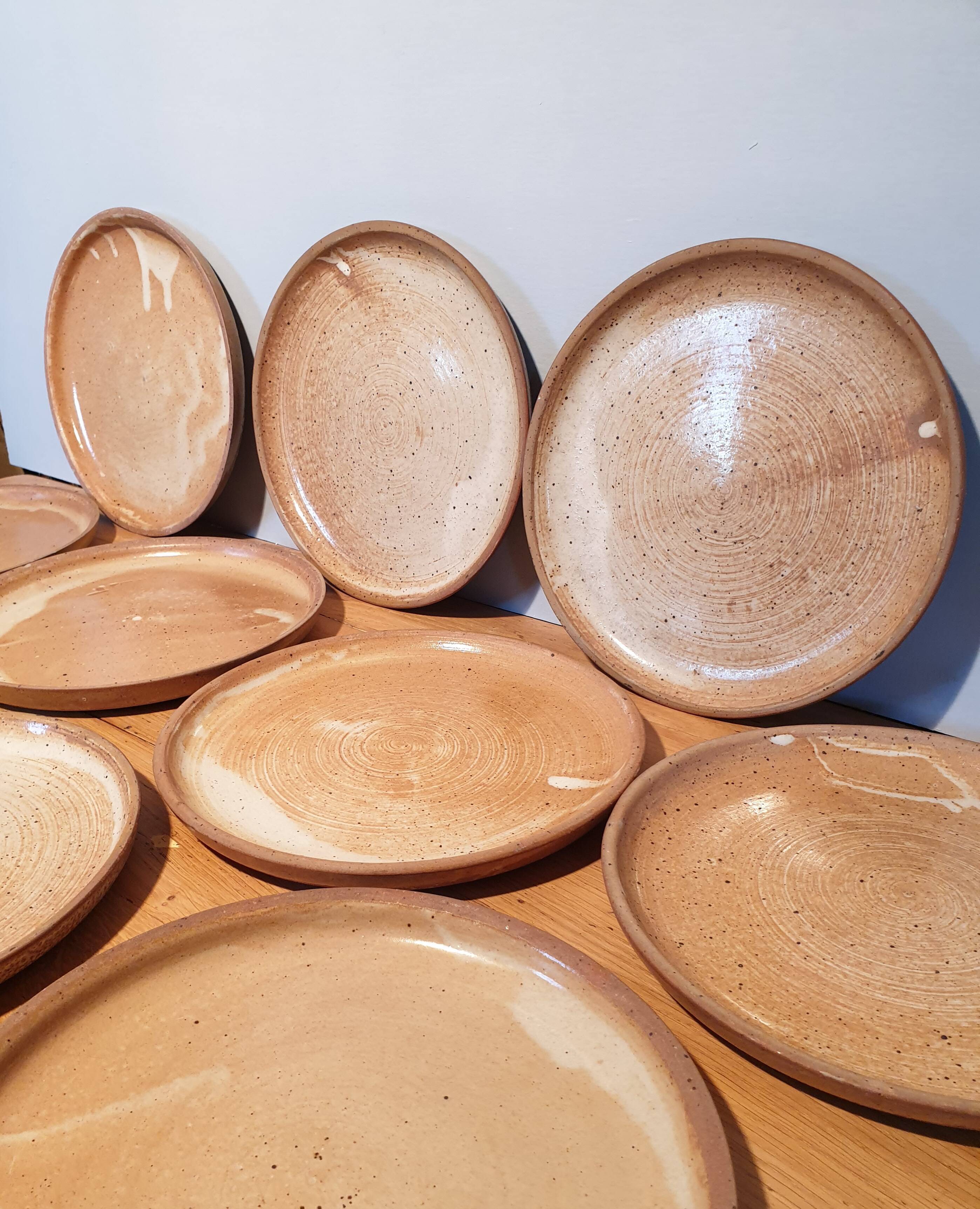 Set of 10 flat plates potter's sandstone