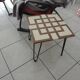 Table d'appoint en noyer américain et érable moucheté blanchi