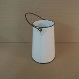Enameled pot