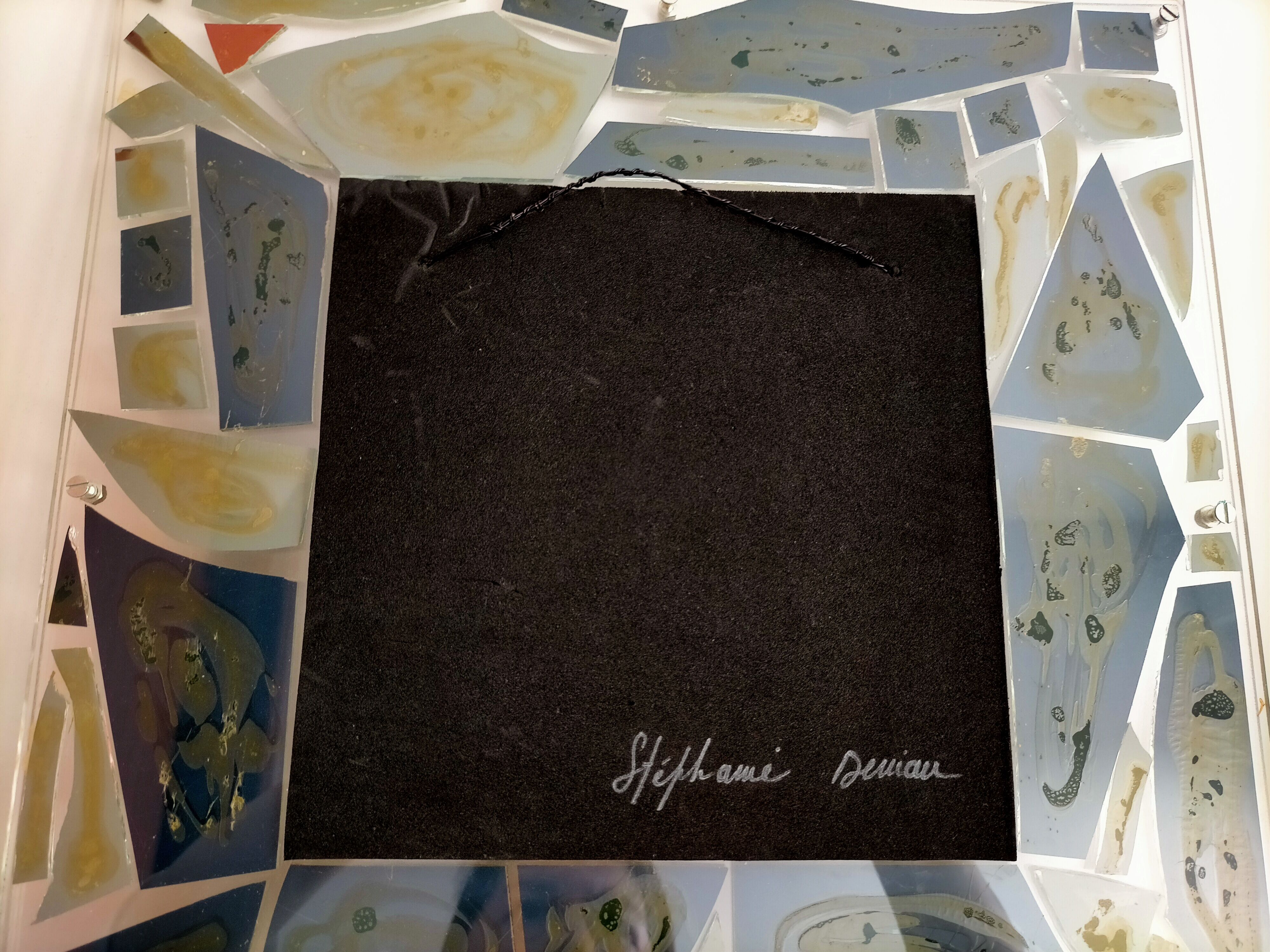 Mirror in disarray 30x30cm