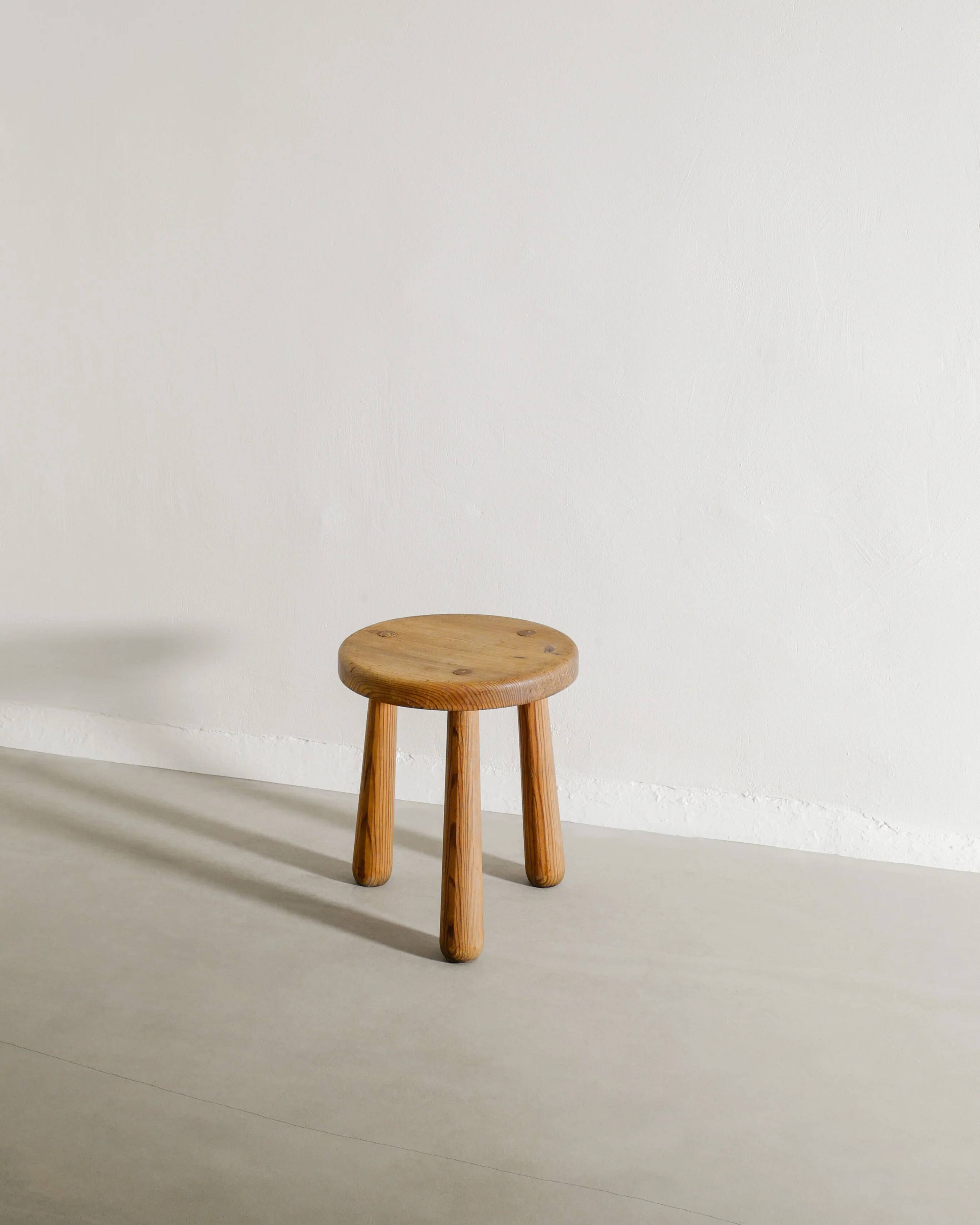 Swedish Modern Wooden "Skoga" Pine Tripod Stool by Axel Einar Hjorth, 1930s