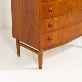 Commode à façade bombée Kai Kristiansen (Danemark, années 1960).