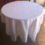 White cotton tablecloth and napkins