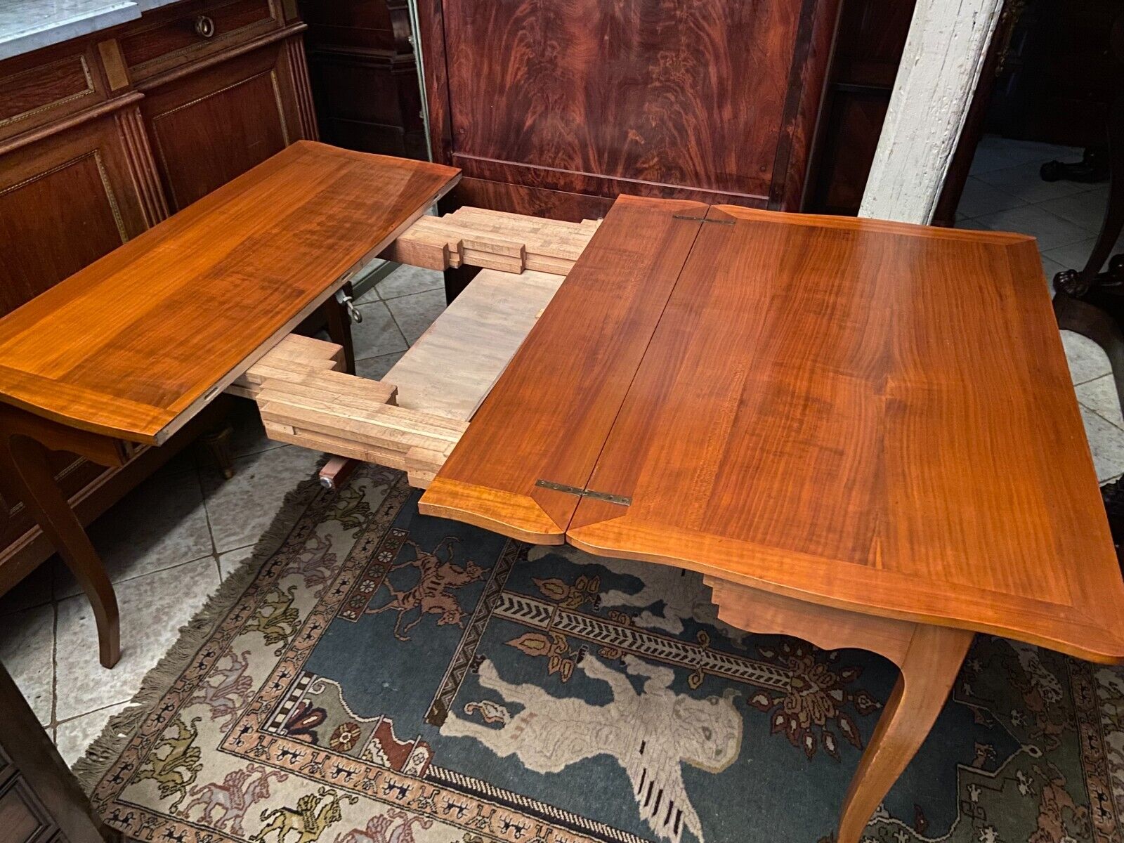 Table with wallet tray modular length Louis XV 281cm