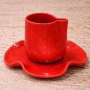 Set of wavy ceramic cup and saucer - poppy red