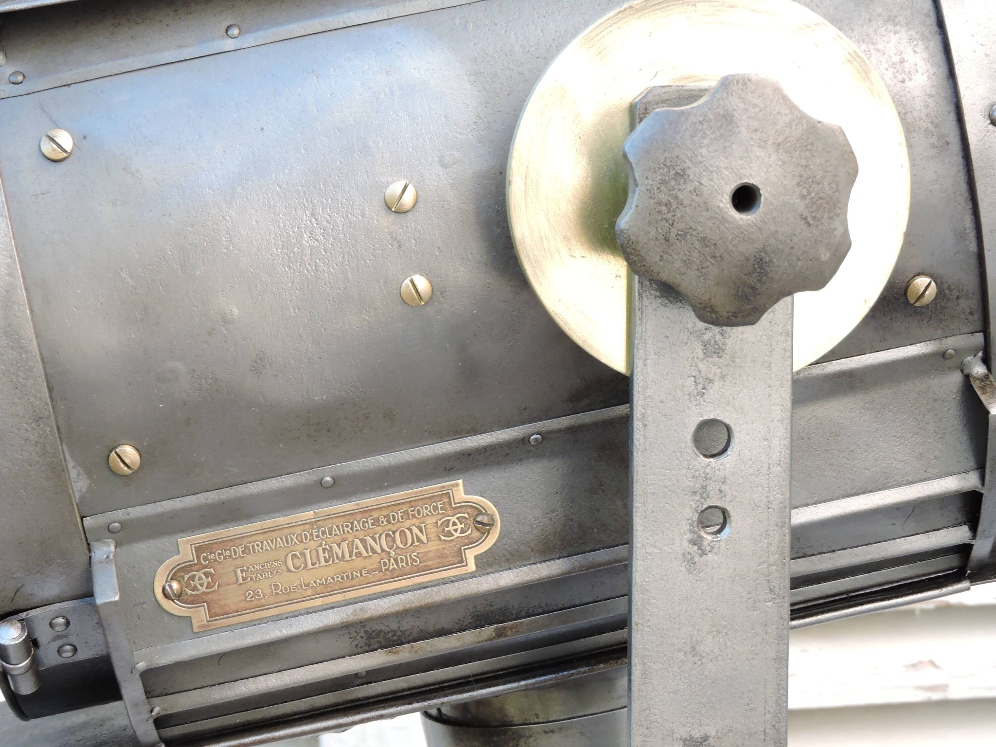 Cinema projector, Clémançon theater on its original foot.