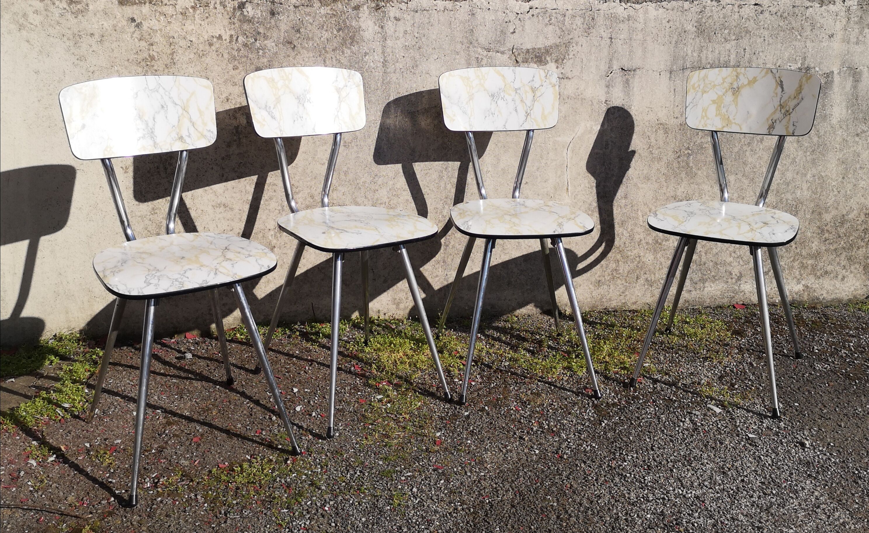 Série de 4 chaises formica de Roger Breton