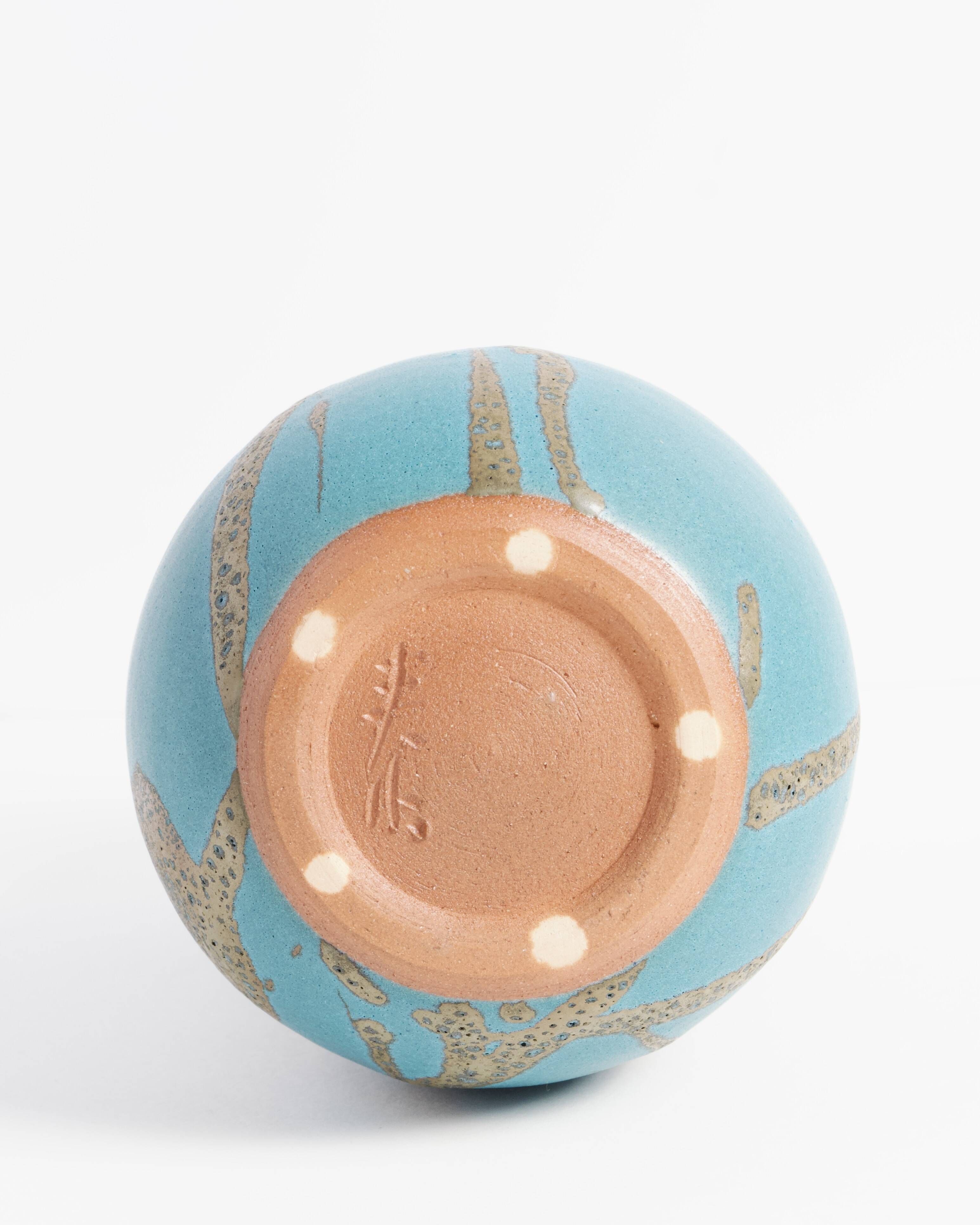 Ceramic vase by Morino Hiroaki Taimei.