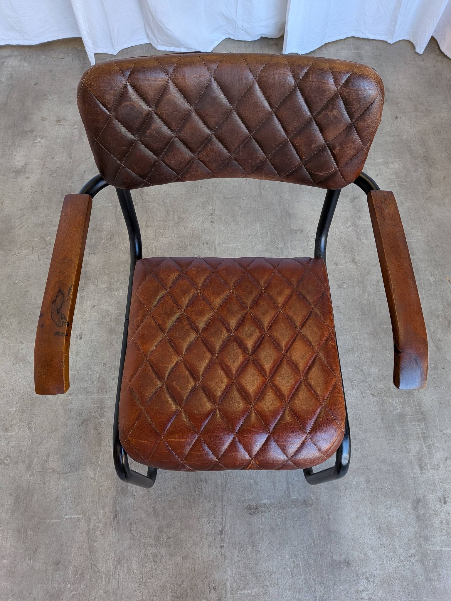 Chaise de salle à manger en cuir matelassé vintage : fauteuil de bureau industriel