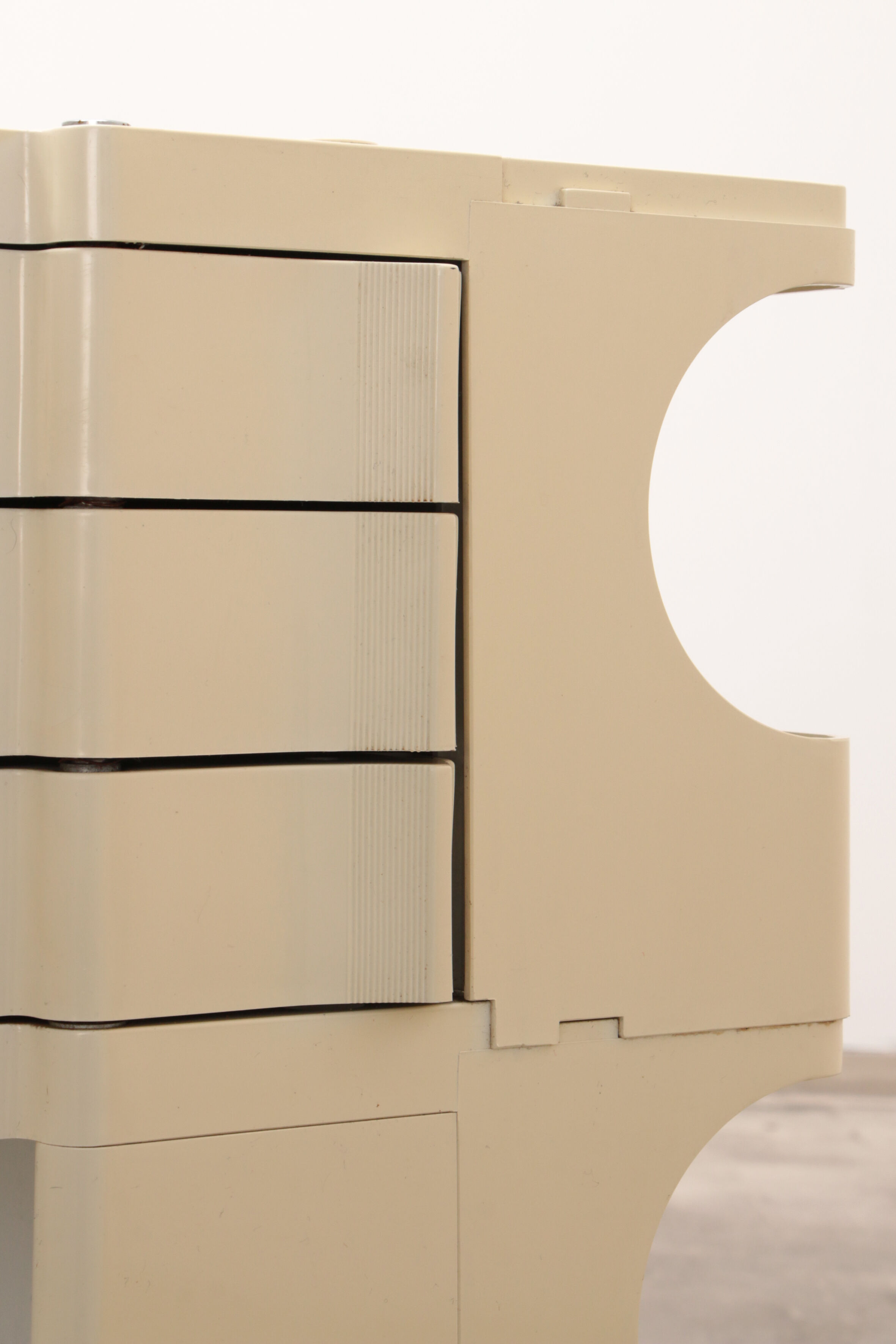 Space Age white Joe Colombo 'Boby' storage trolley, 1970s