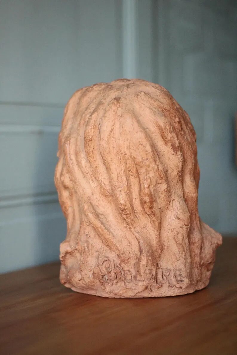 Sculpture signed Doloire, terracotta sculpture, woman's head sculpture, collection, interior decoration.